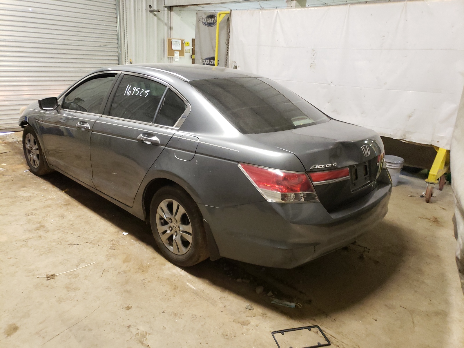 Photo 3 from auction – 2011 HONDA ACCORD LXP with VIN 1HGCP2F41BA120886