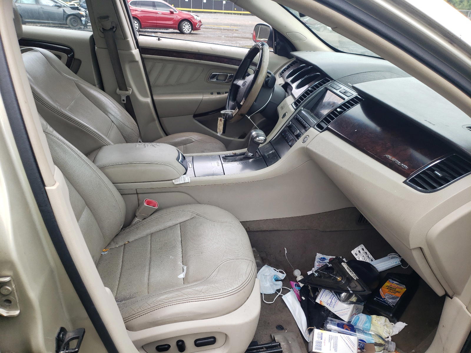 Photo 5 from auction – 2011 FORD TAURUS LIM with VIN 1FAHP2FW7BG131044