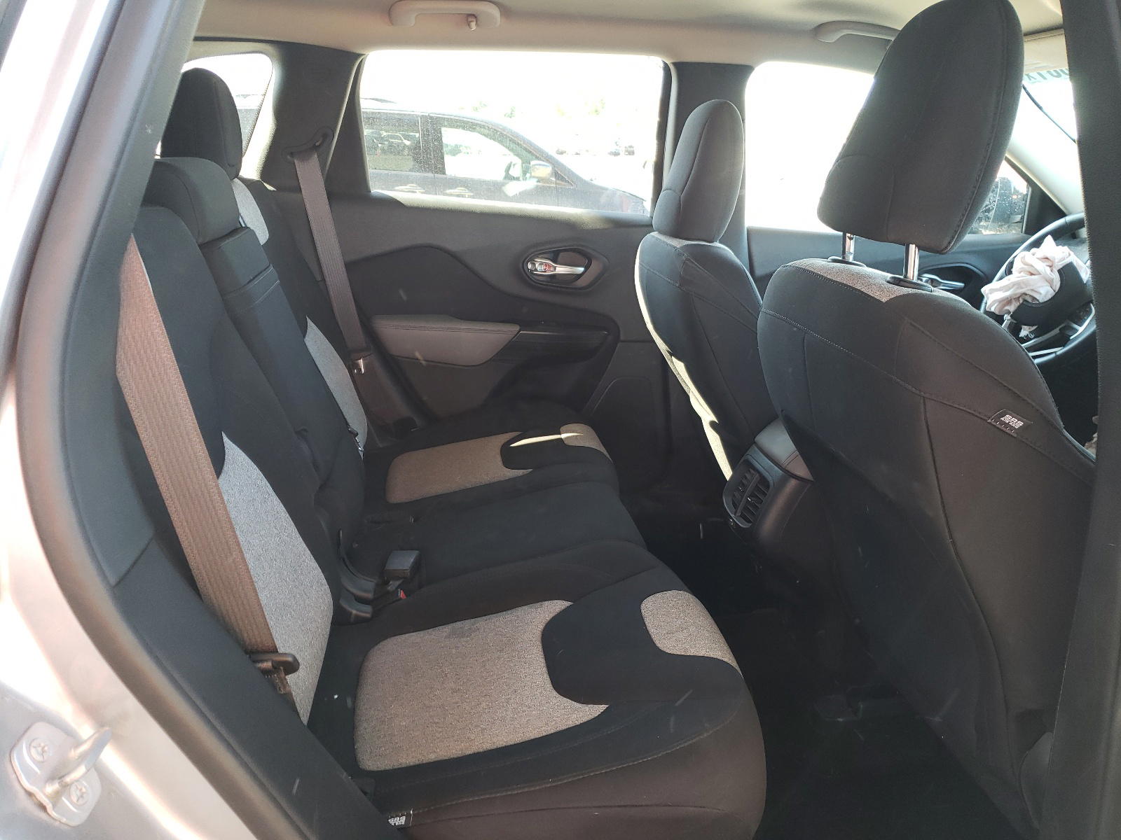 Photo 6 from auction – 2014 JEEP CHEROKEE L with VIN 1C4PJMCS7EW178153