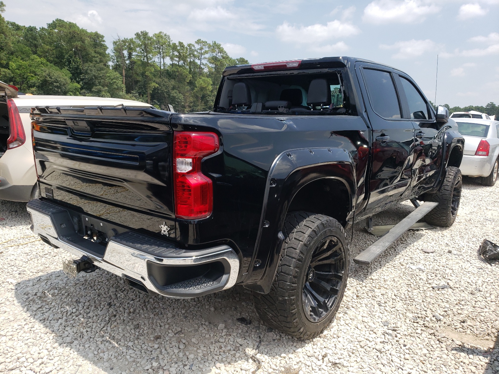 Photo 4 from auction – 2020 CHEVROLET SILVERADO with VIN 3GCUYDED2LG102445