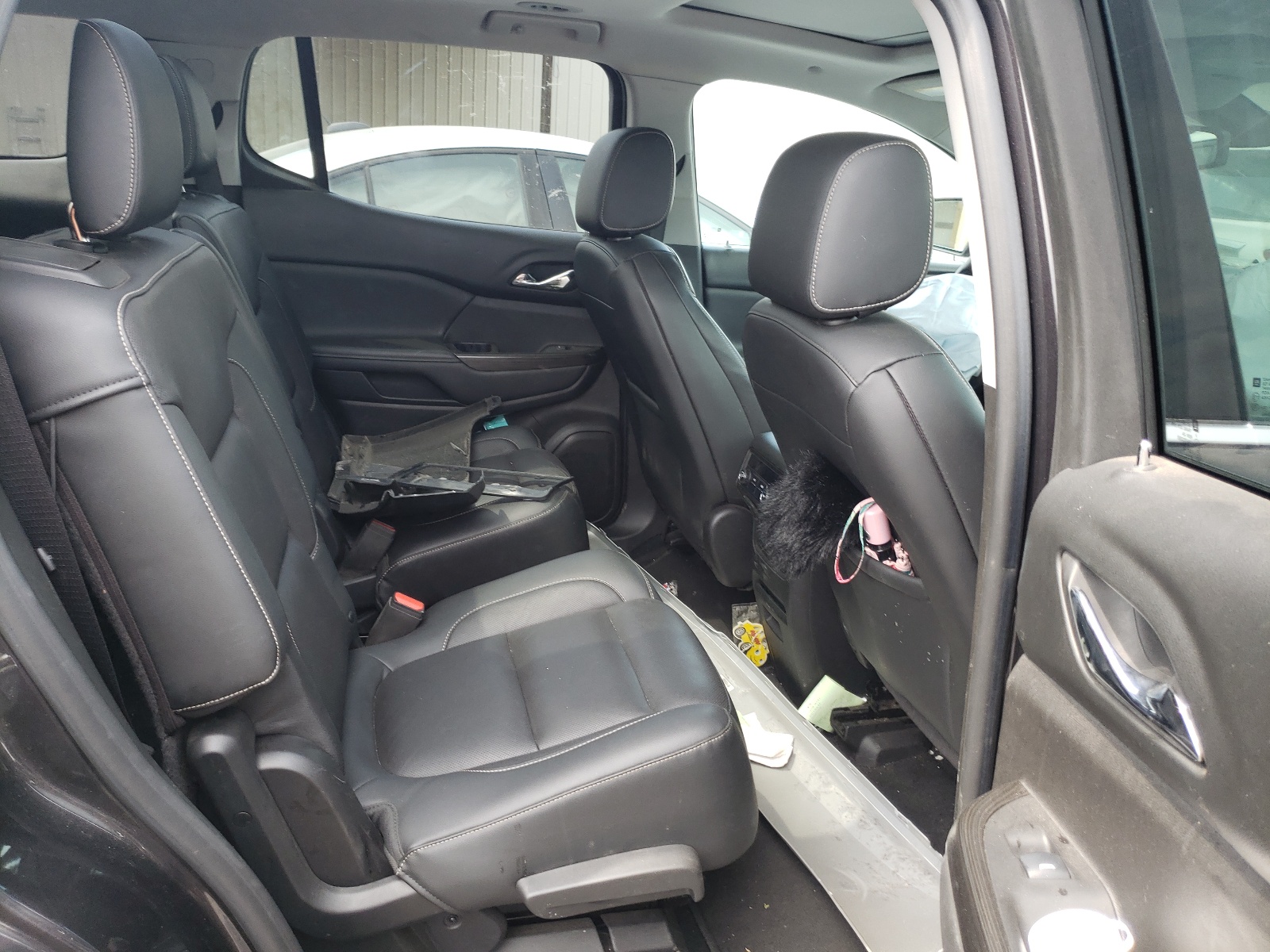 Photo 6 from auction – 2017 GMC ACADIA SLT with VIN 1GKKNMLA5HZ174809