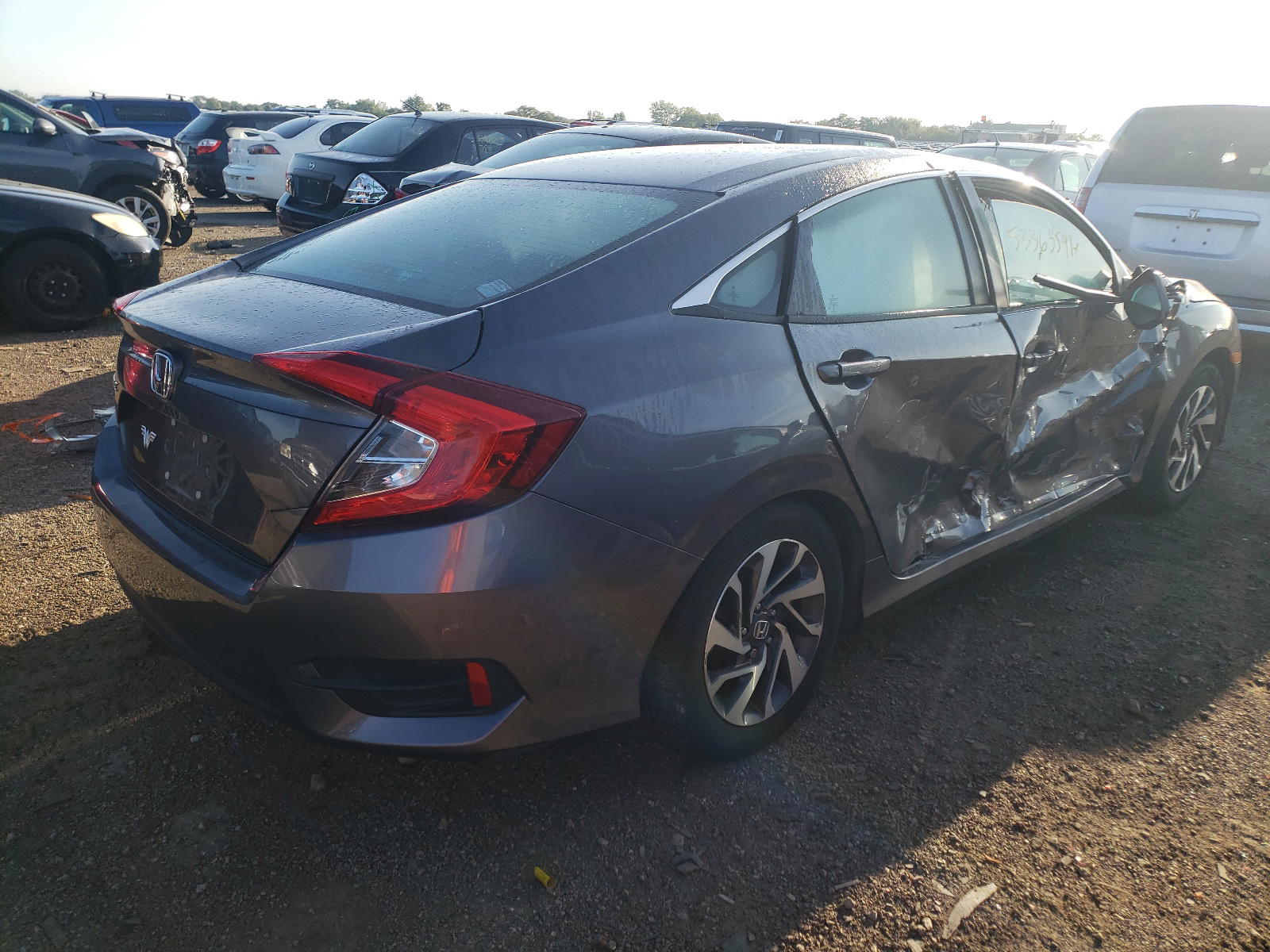 Photo 4 from auction – 2016 HONDA CIVIC EX with VIN 19XFC2F77GE047478