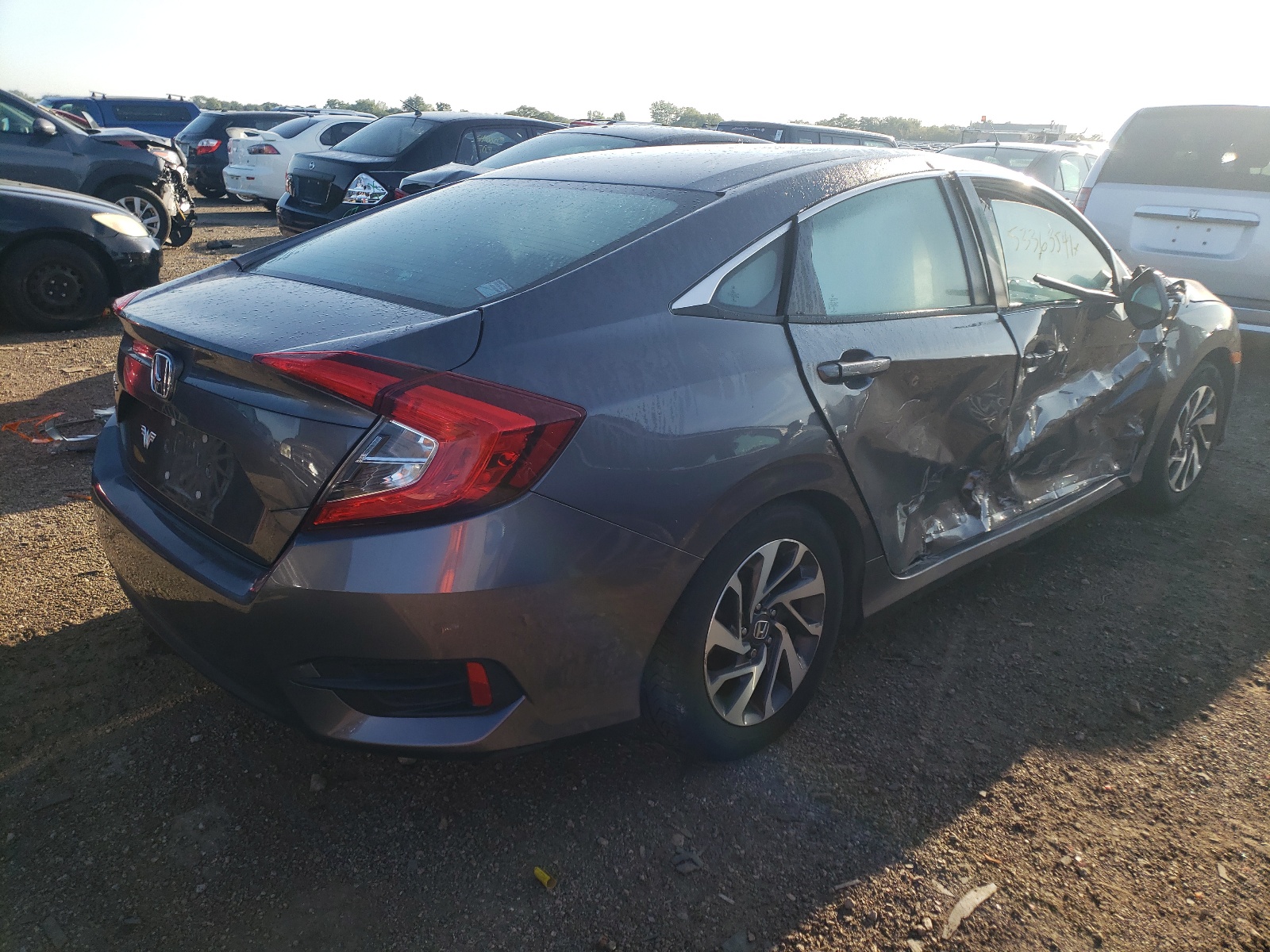 Фото 4 с аукциона – 2016 HONDA CIVIC EX с VIN 19XFC2F77GE047478