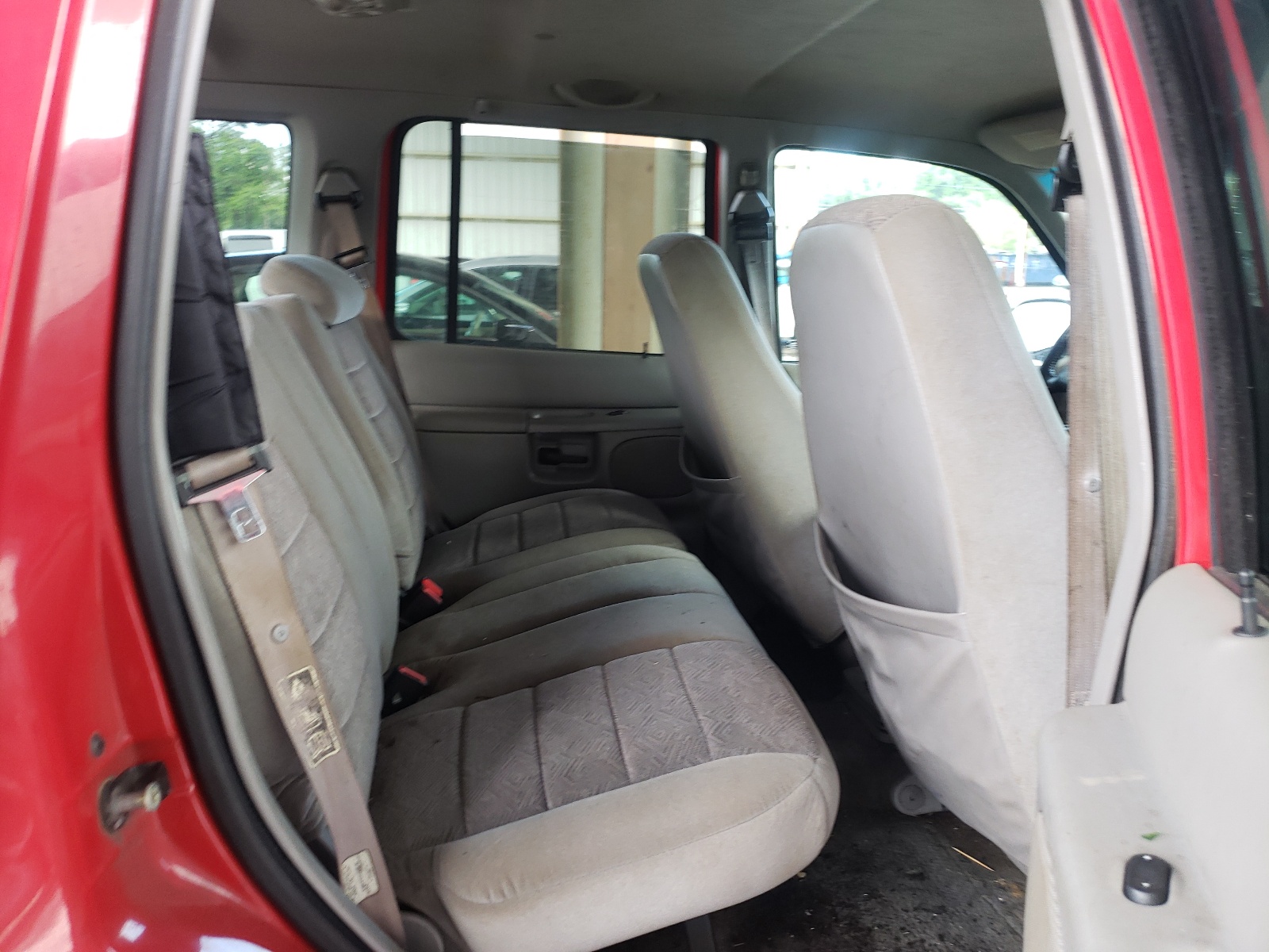 Photo 6 from auction – 1999 FORD EXPLORER with VIN 1FMZU32X6XZA67789