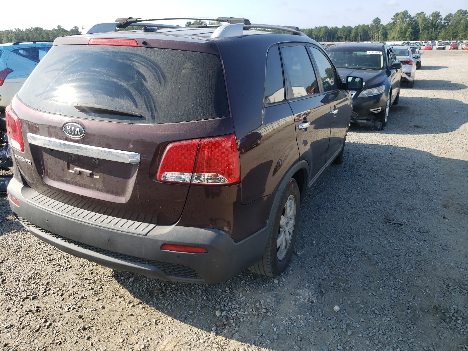Photo 4 from auction – 2013 KIA SORENTO LX with VIN 5XYKT3A60DG338129