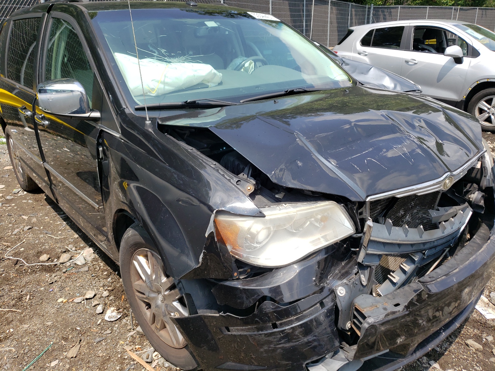 Photo 9 from auction – 2008 CHRYSLER TOWN & COU with VIN 2A8HR64X48R632111