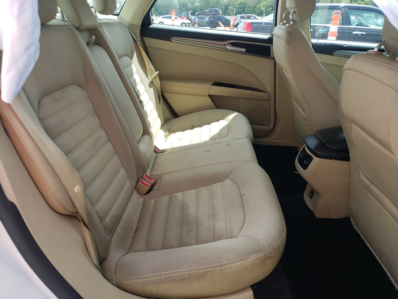 Photo 6 from auction – 2014 FORD FUSION SE with VIN 1FA6P0H76E5350790