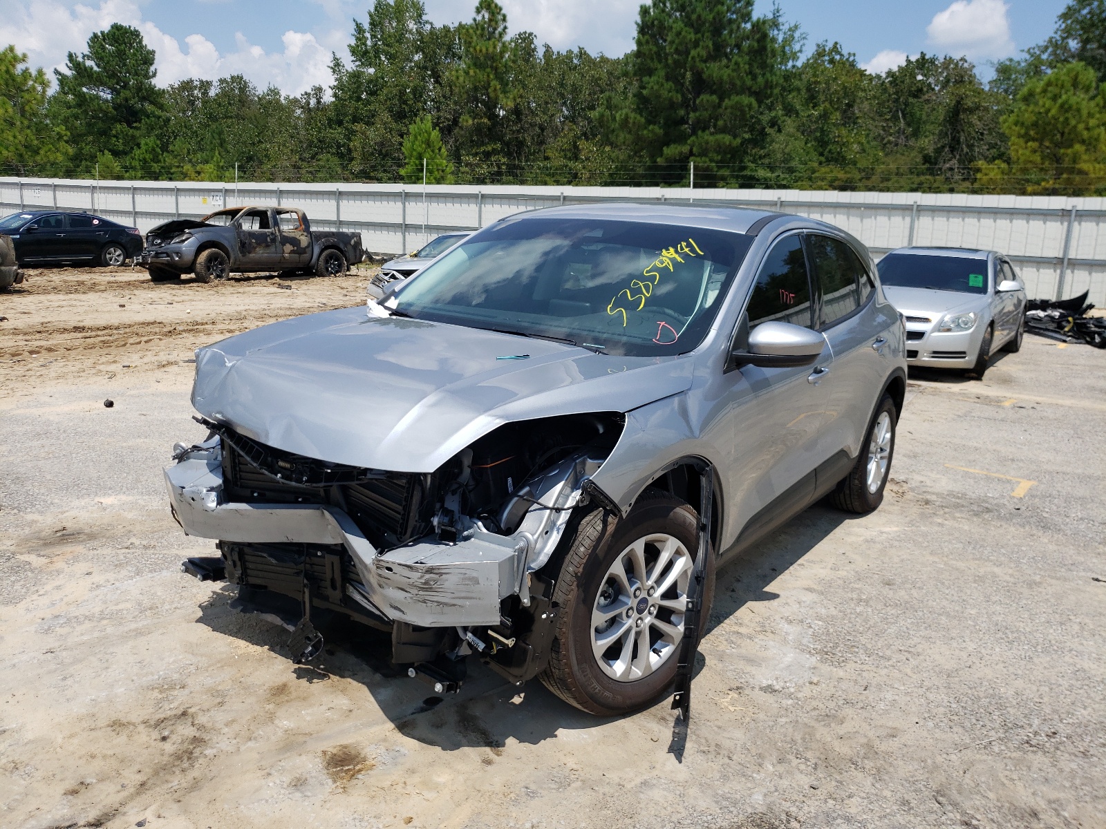 Photo 2 from auction – 2021 FORD ESCAPE SE with VIN 1FMCU0G60MUA05320