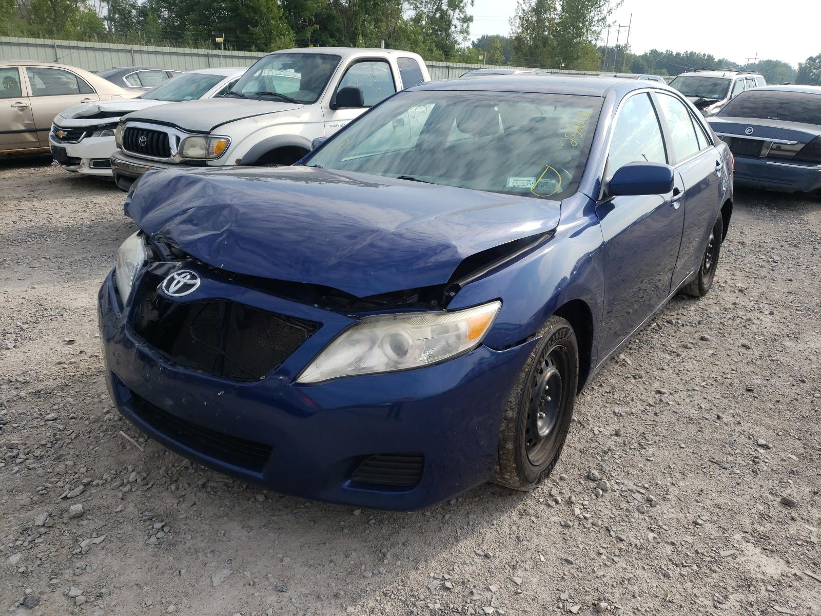 Photo 2 from auction – 2011 TOYOTA CAMRY BASE with VIN 4T1BF3EK1BU715962