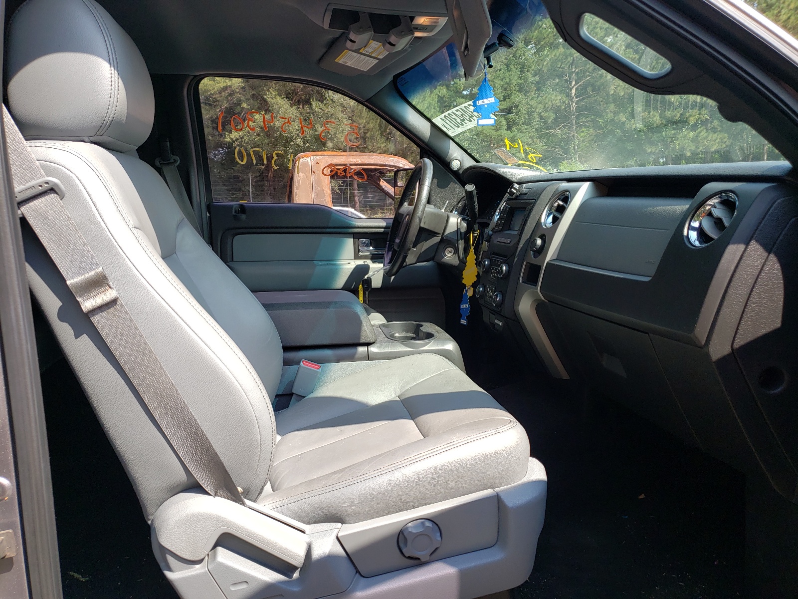 Photo 5 from auction – 2014 FORD F150 SUPER with VIN 1FTFW1EF2EKE79688