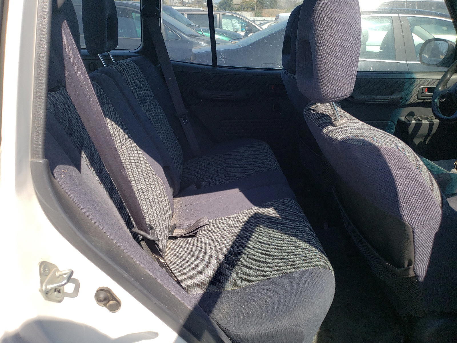 Photo 6 from auction – 2000 TOYOTA RAV4 with VIN JT3GP10V1Y0045167