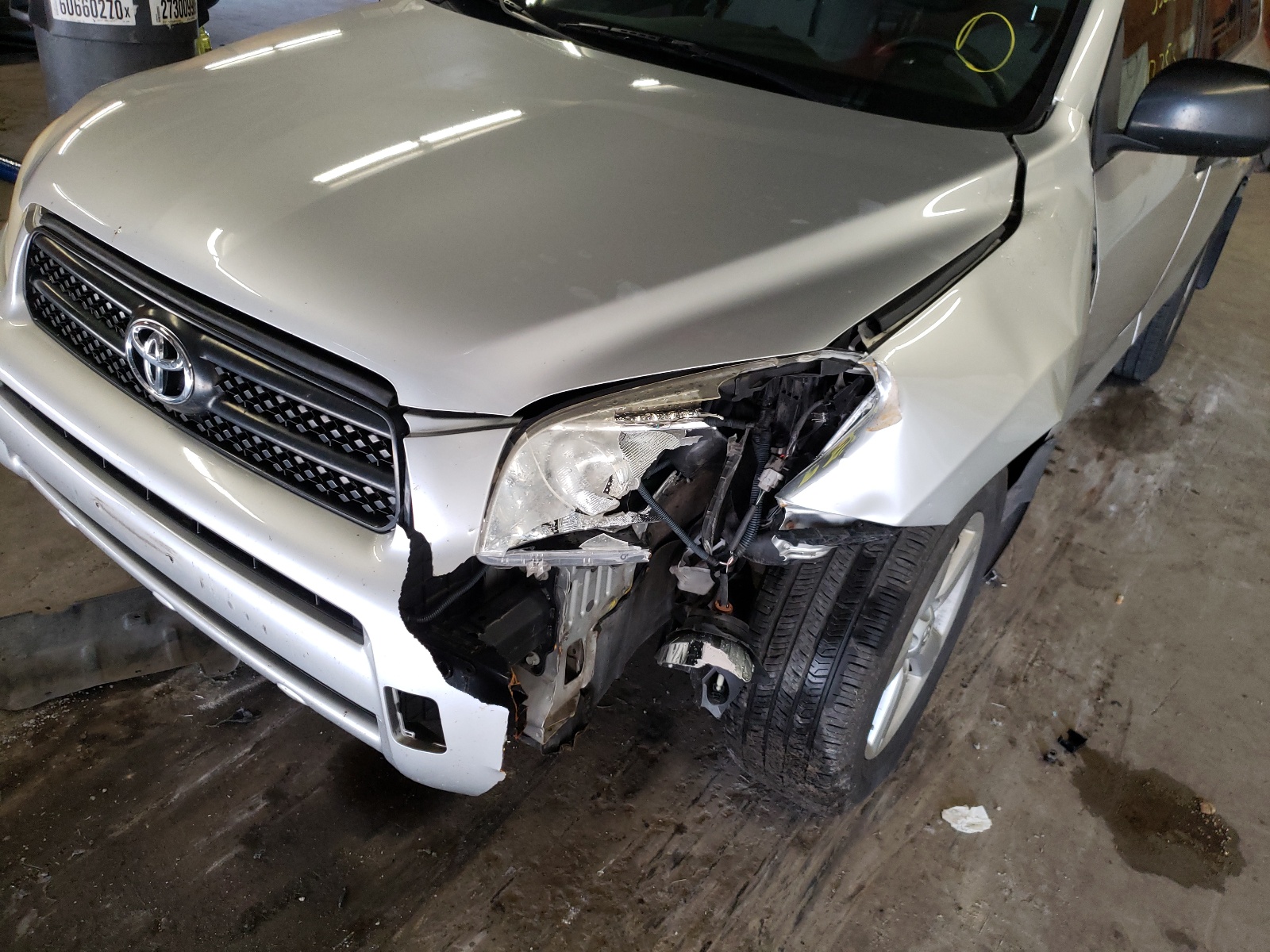 Photo 9 from auction – 2006 TOYOTA RAV4 with VIN JTMBD33V565048031