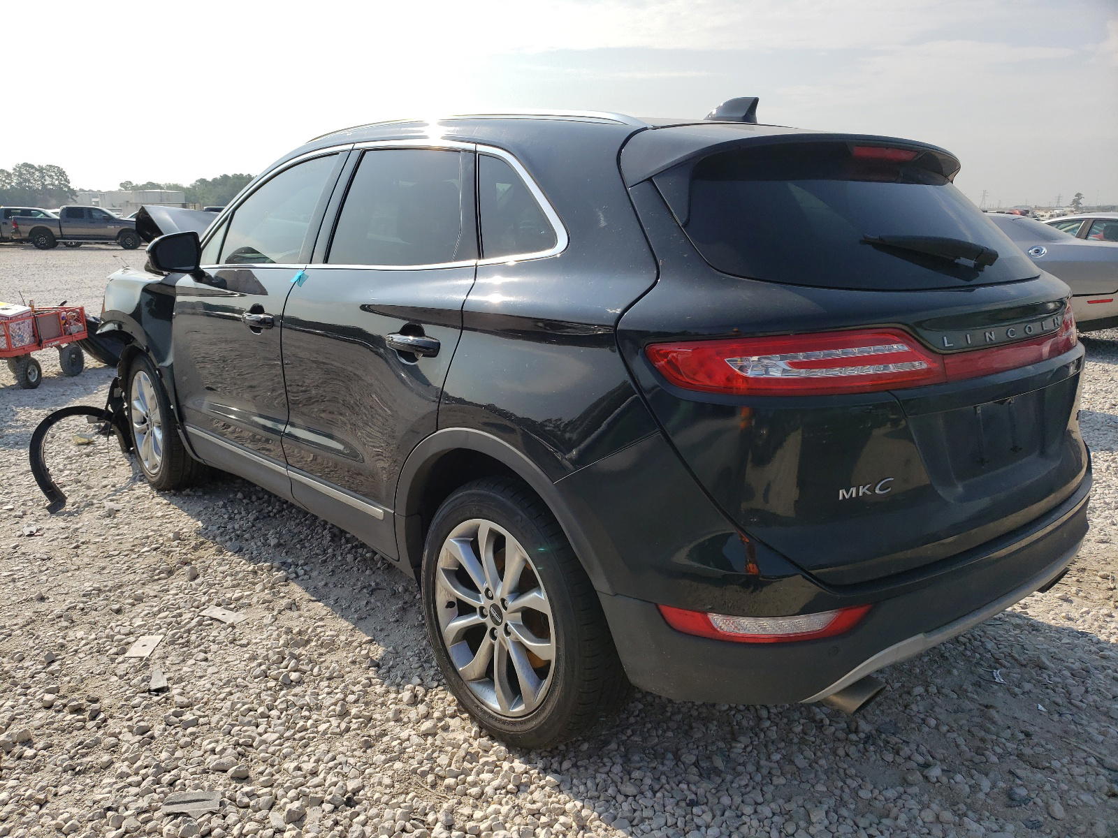 Photo 3 from auction – 2017 LINCOLN MKC SELECT with VIN 5LMCJ2D93HUL47396