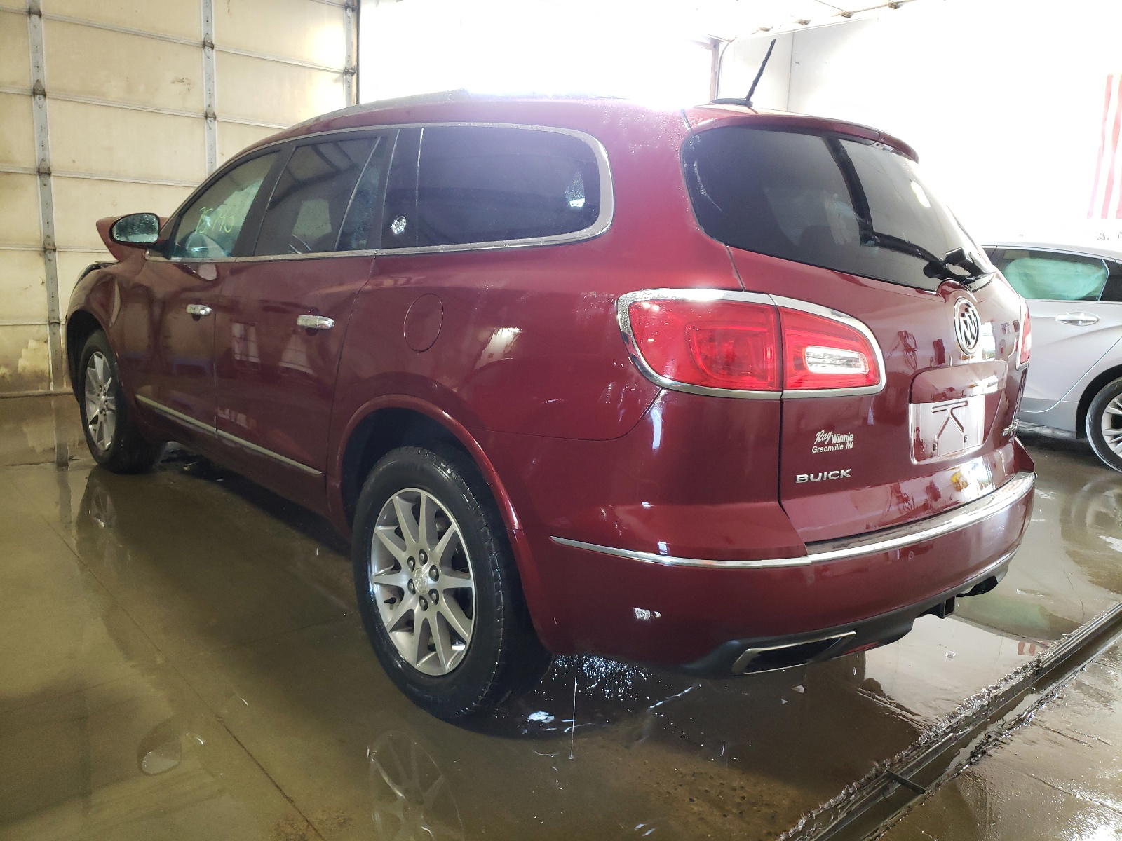 Photo 3 from auction – 2016 BUICK ENCLAVE with VIN 5GAKVBKD8GJ305435
