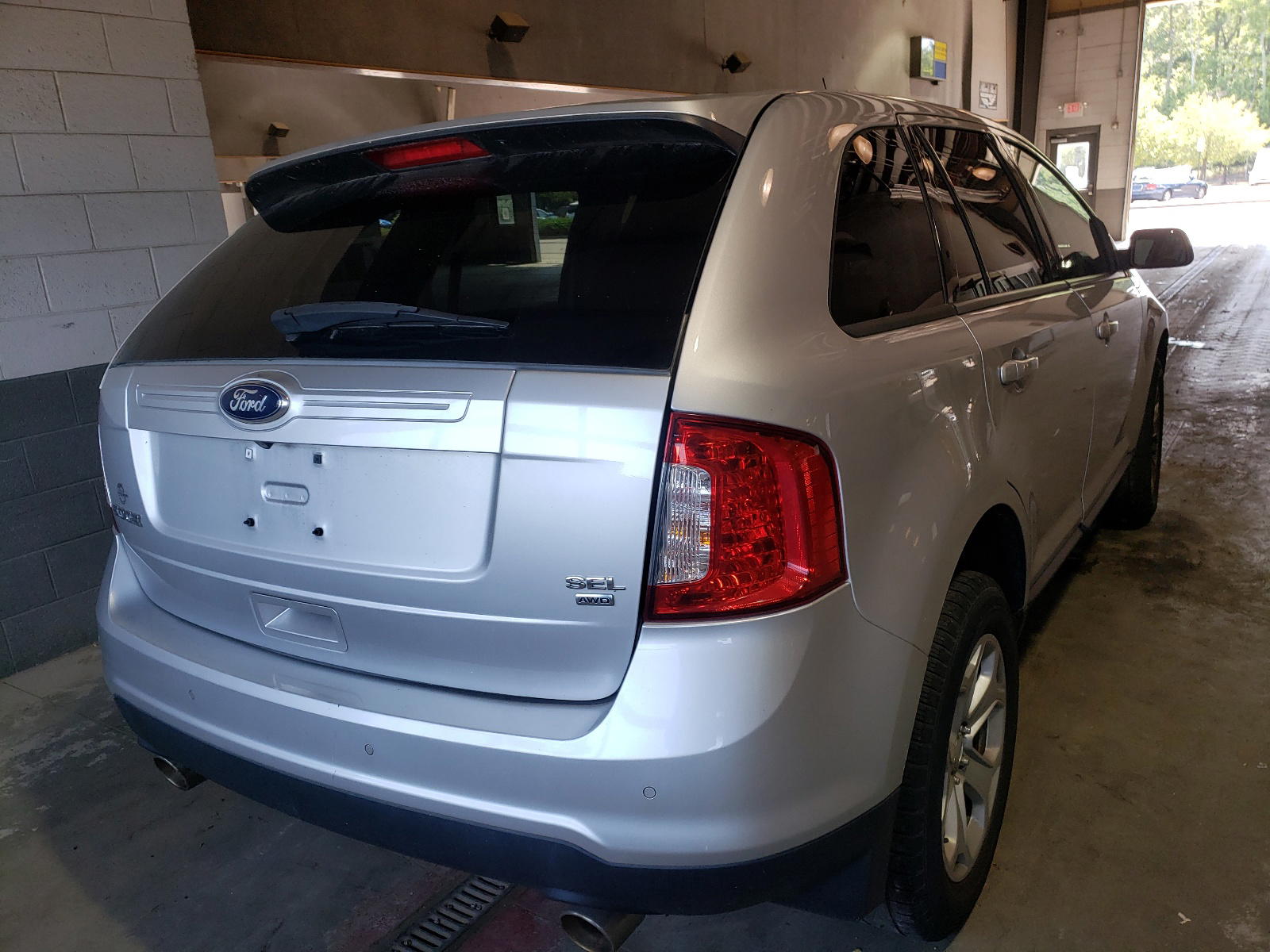 Photo 4 from auction – 2013 FORD EDGE SEL with VIN 2FMDK4JC1DBE05733