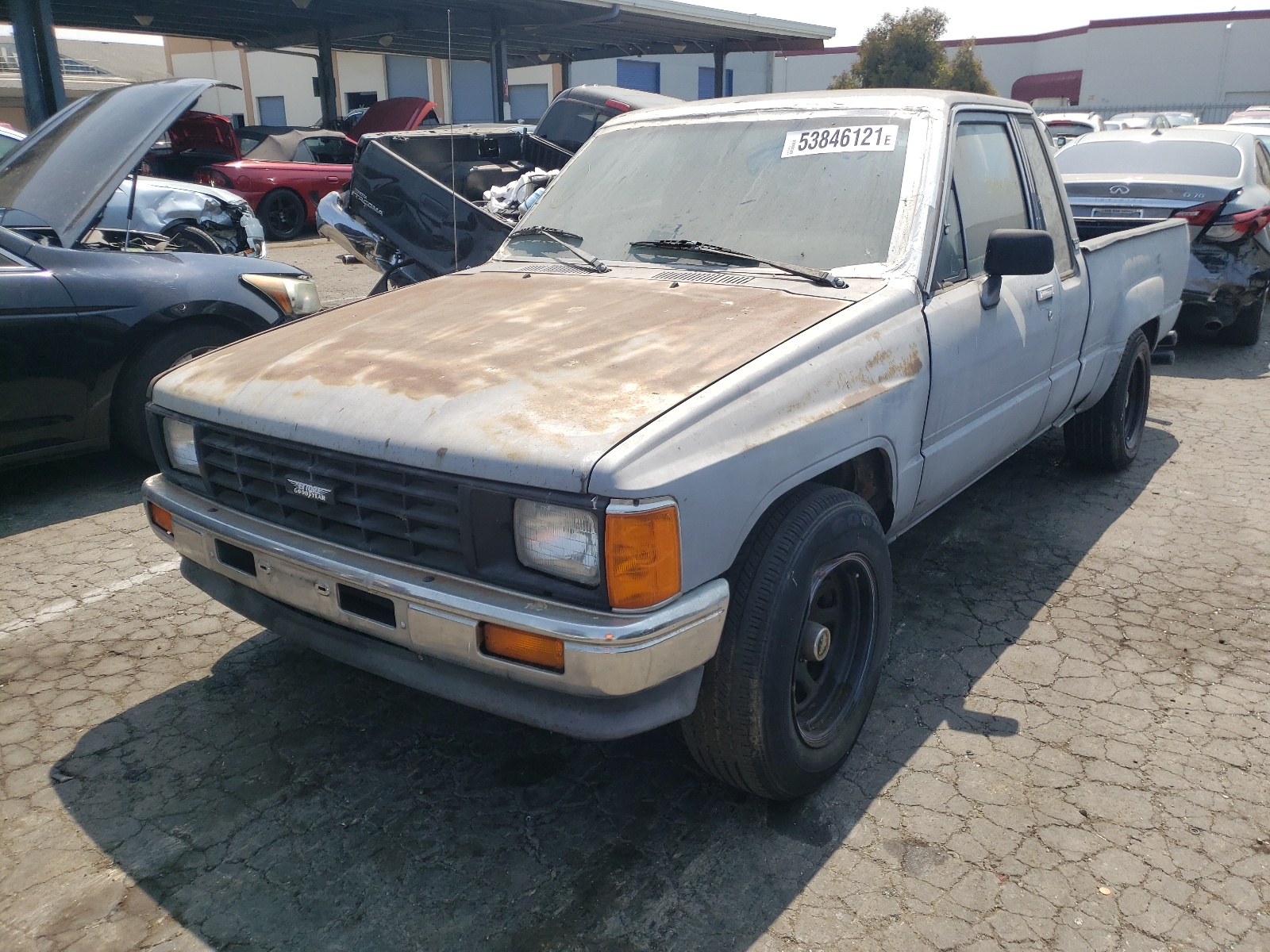 Photo 2 from auction – 1984 TOYOTA PICKUP XTR with VIN JT4RN56S4E0047957