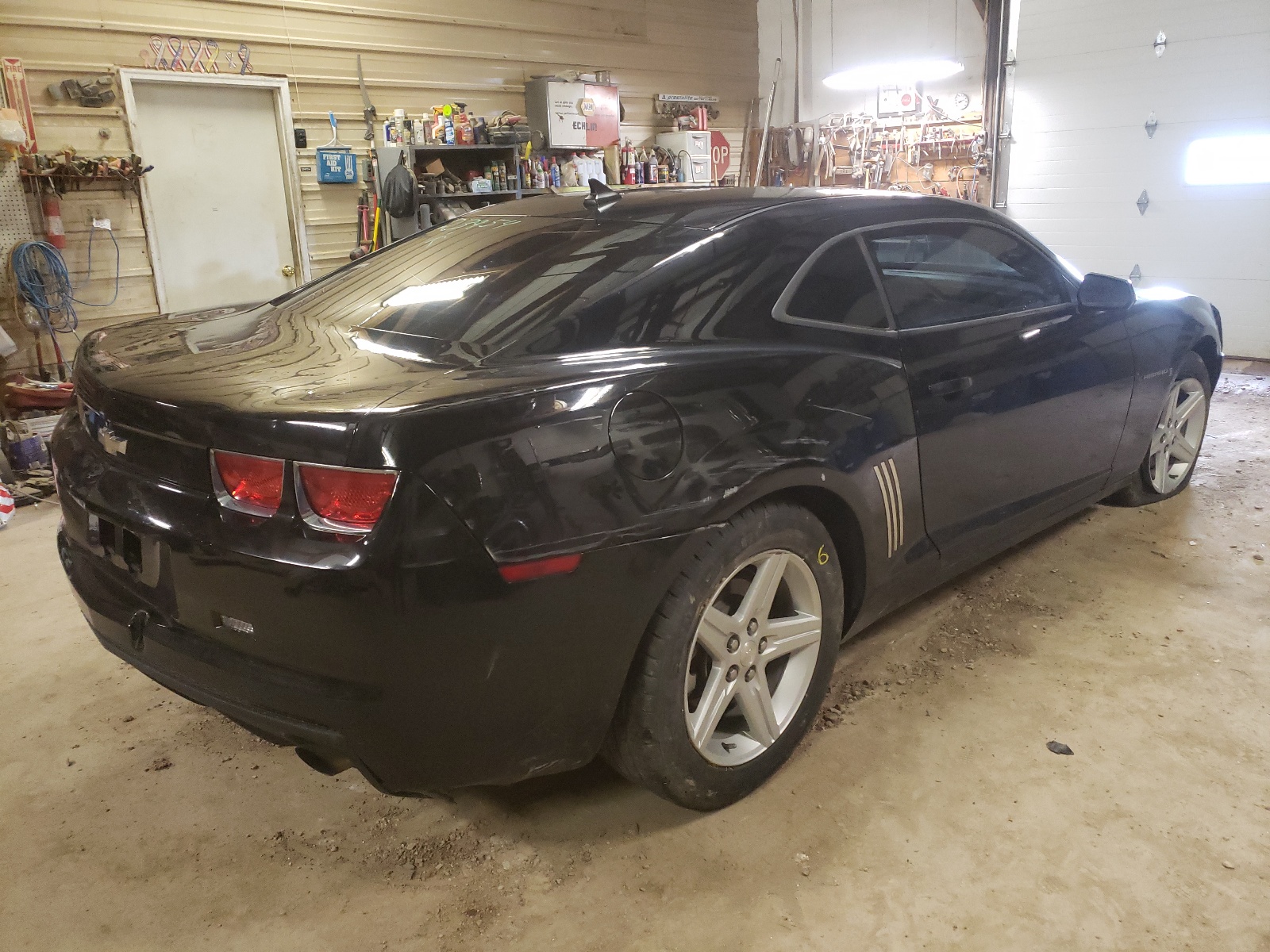 Photo 4 from auction – 2010 CHEVROLET CAMARO LT with VIN 2G1FB1EV0A9191143