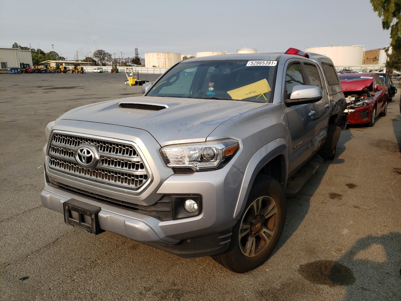 Photo 2 from auction – 2017 TOYOTA TACOMA DOU with VIN 3TMAZ5CN5HM041912
