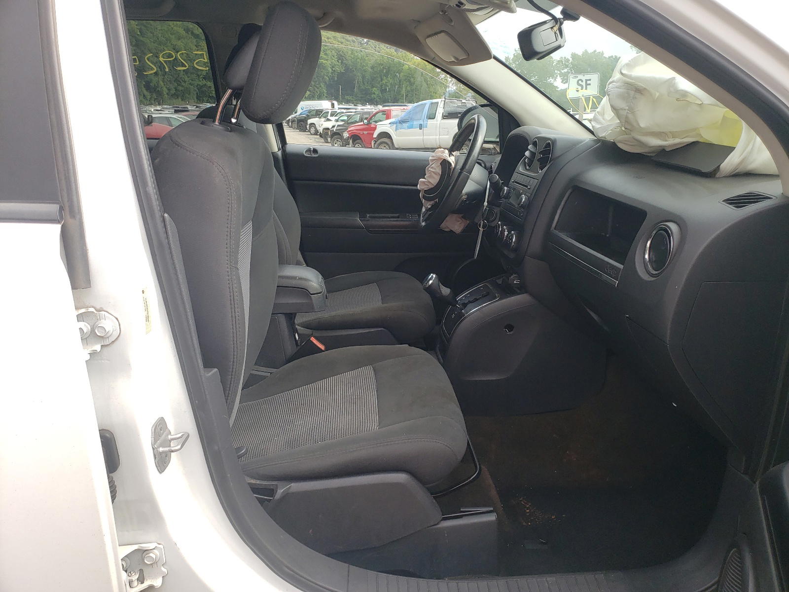 Photo 5 from auction – 2013 JEEP COMPASS LA with VIN 1C4NJDEB8DD253442