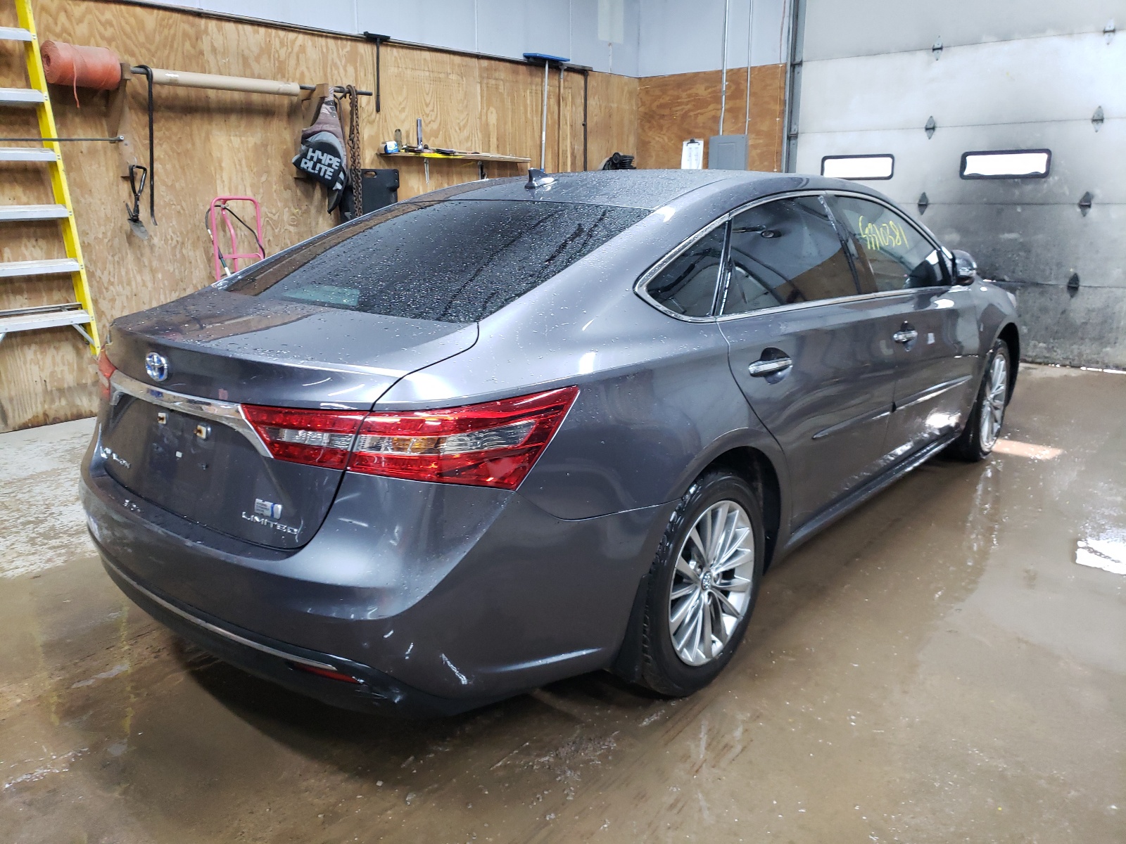 Photo 4 from auction – 2016 TOYOTA AVALON HYB with VIN 4T1BD1EB5GU054616