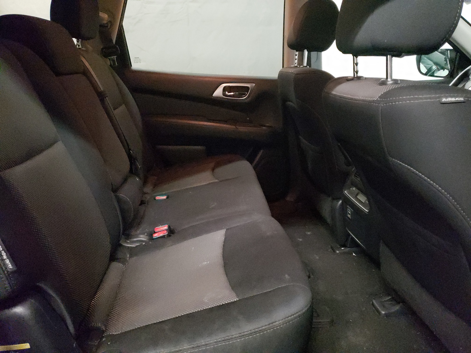 Photo 6 from auction – 2018 NISSAN PATHFINDER with VIN 5N1DR2MM8JC651727