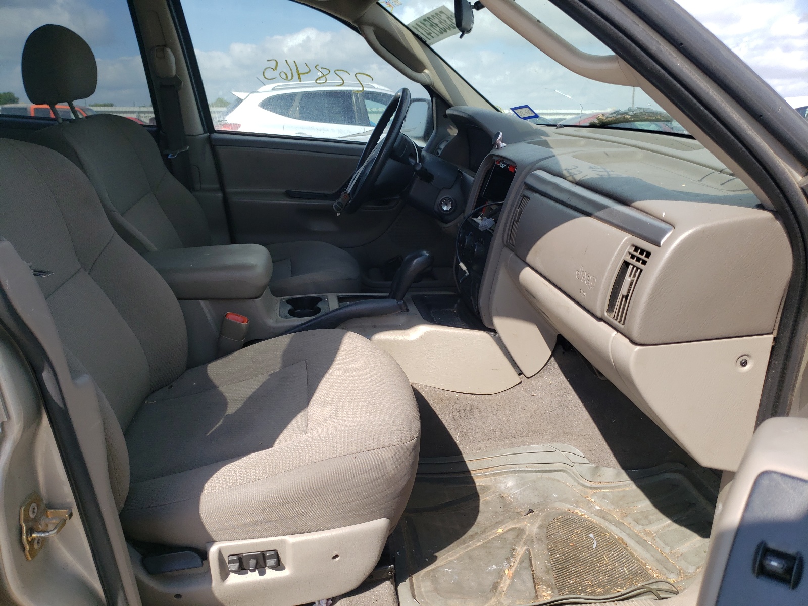 Photo 5 from auction – 2004 JEEP GRAND CHER with VIN 1J4GW48S04C321075