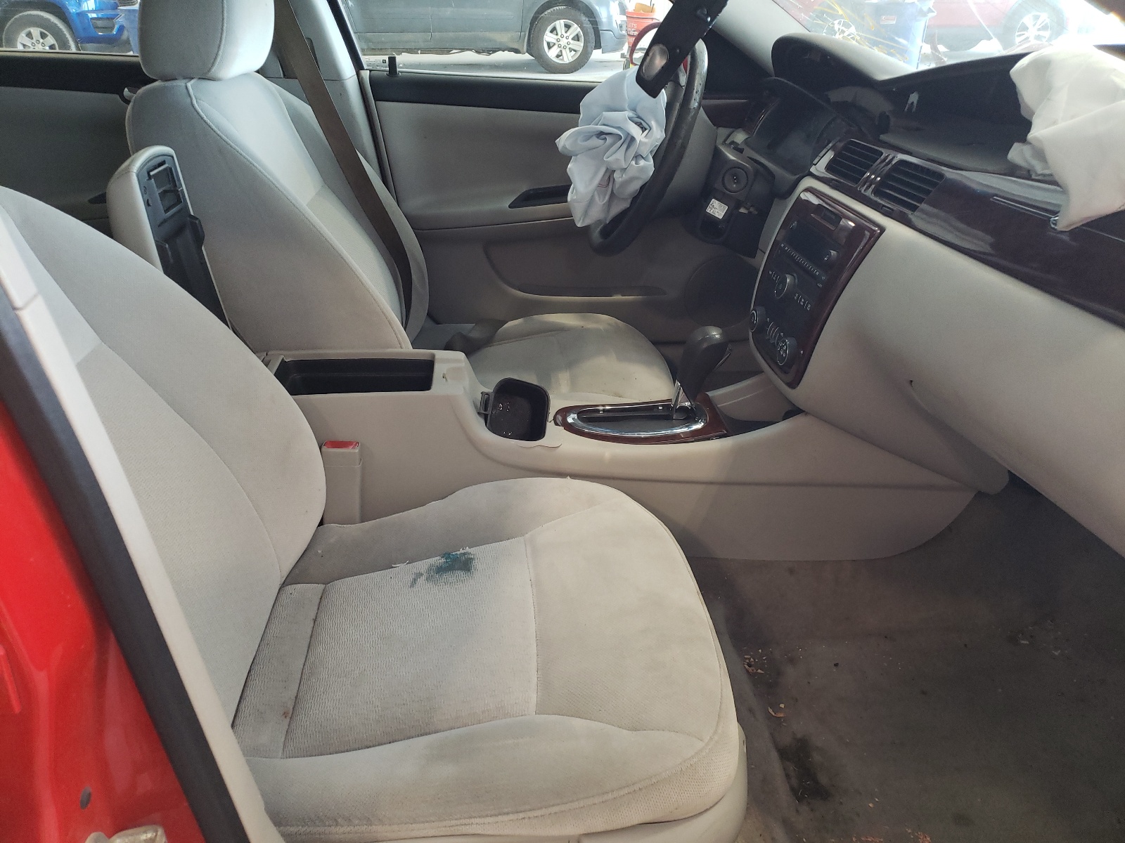 Photo 5 from auction – 2010 CHEVROLET IMPALA LS with VIN 2G1WA5EK2A1149376