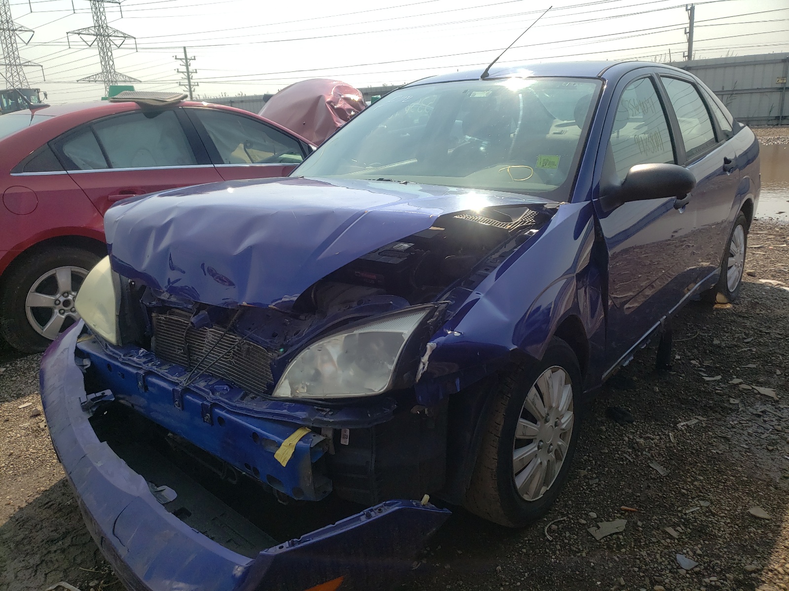 Photo 2 from auction – 2005 FORD FOCUS ZX4 with VIN 1FAFP34N85W125643