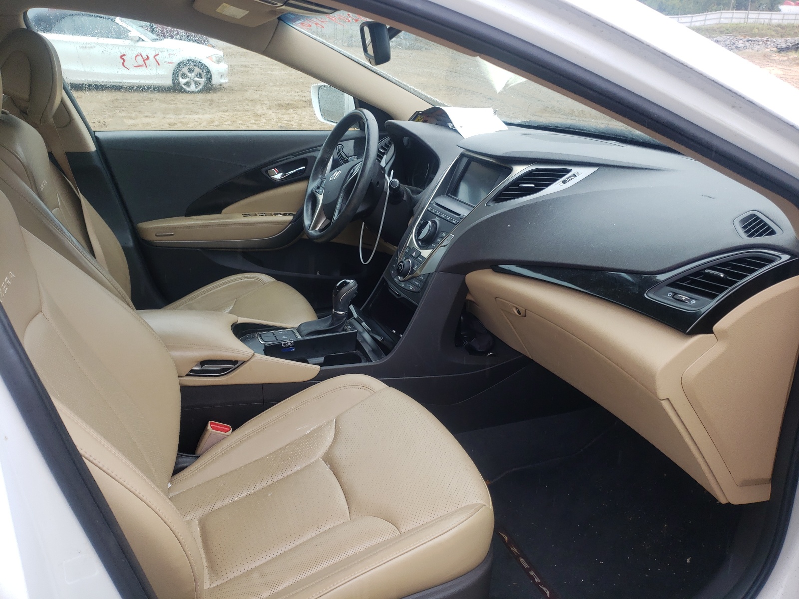 Photo 5 from auction – 2013 HYUNDAI AZERA with VIN KMHFG4JG5DA252590