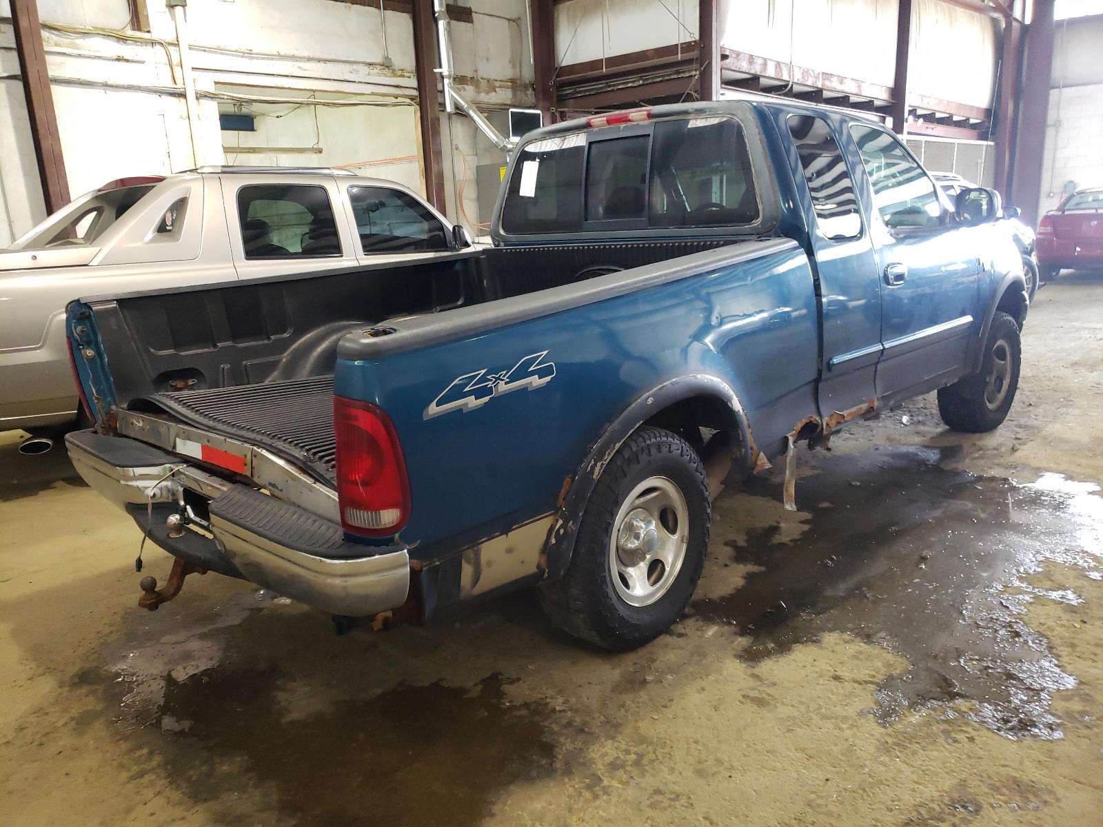 Photo 4 from auction – 2000 FORD F150 with VIN 1FTRX18LXYNA49065