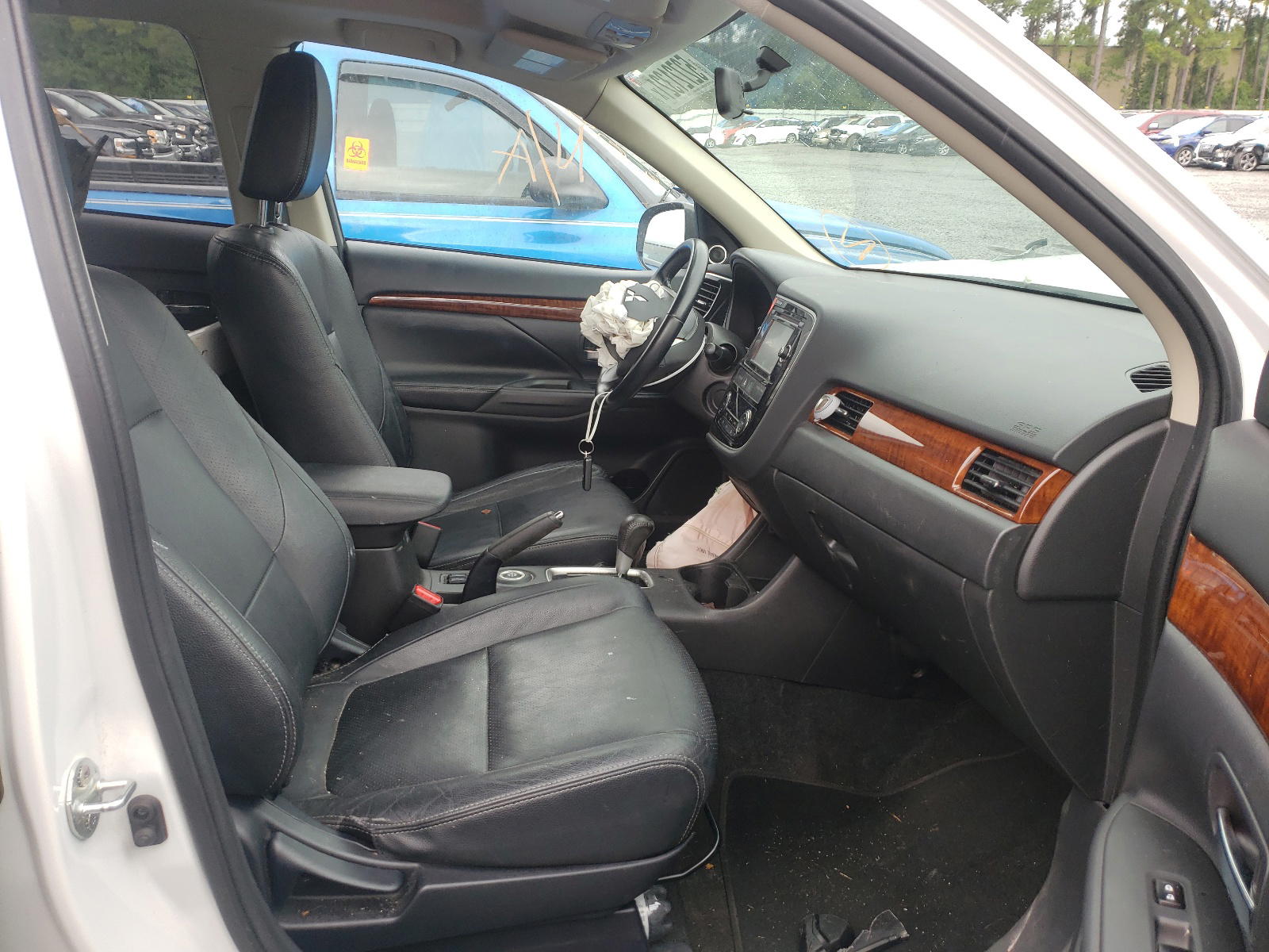Photo 5 from auction – 2014 MITSUBISHI OUTLANDER with VIN JA4AZ3A36EZ006113