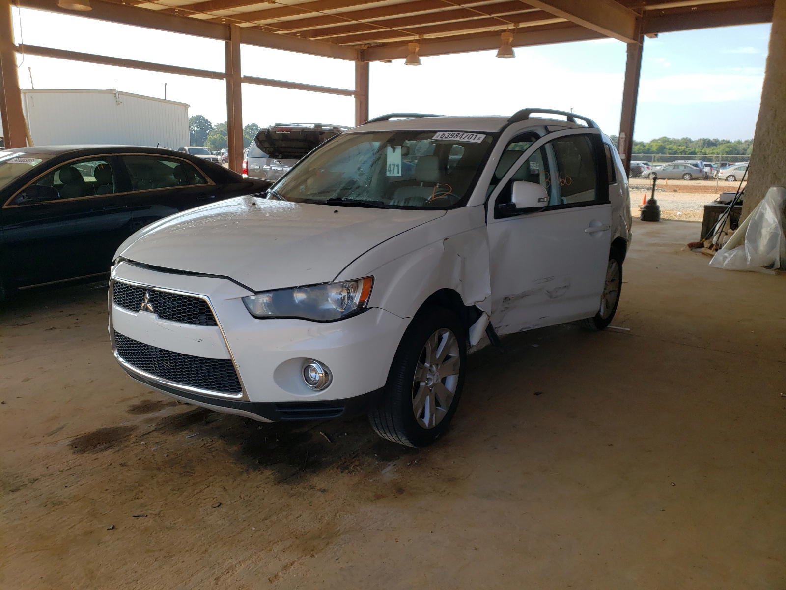 Photo 2 from auction – 2012 MITSUBISHI OUTLANDER with VIN JA4AS3AWXCU027832