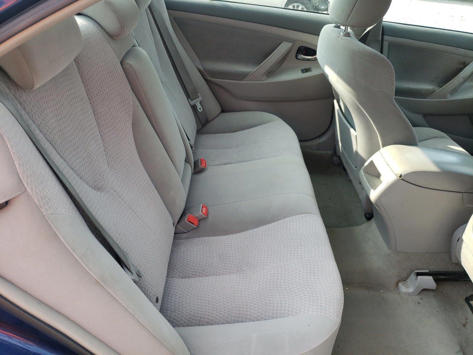 Photo 6 from auction – 2011 TOYOTA CAMRY BASE with VIN 4T1BF3EK1BU715962