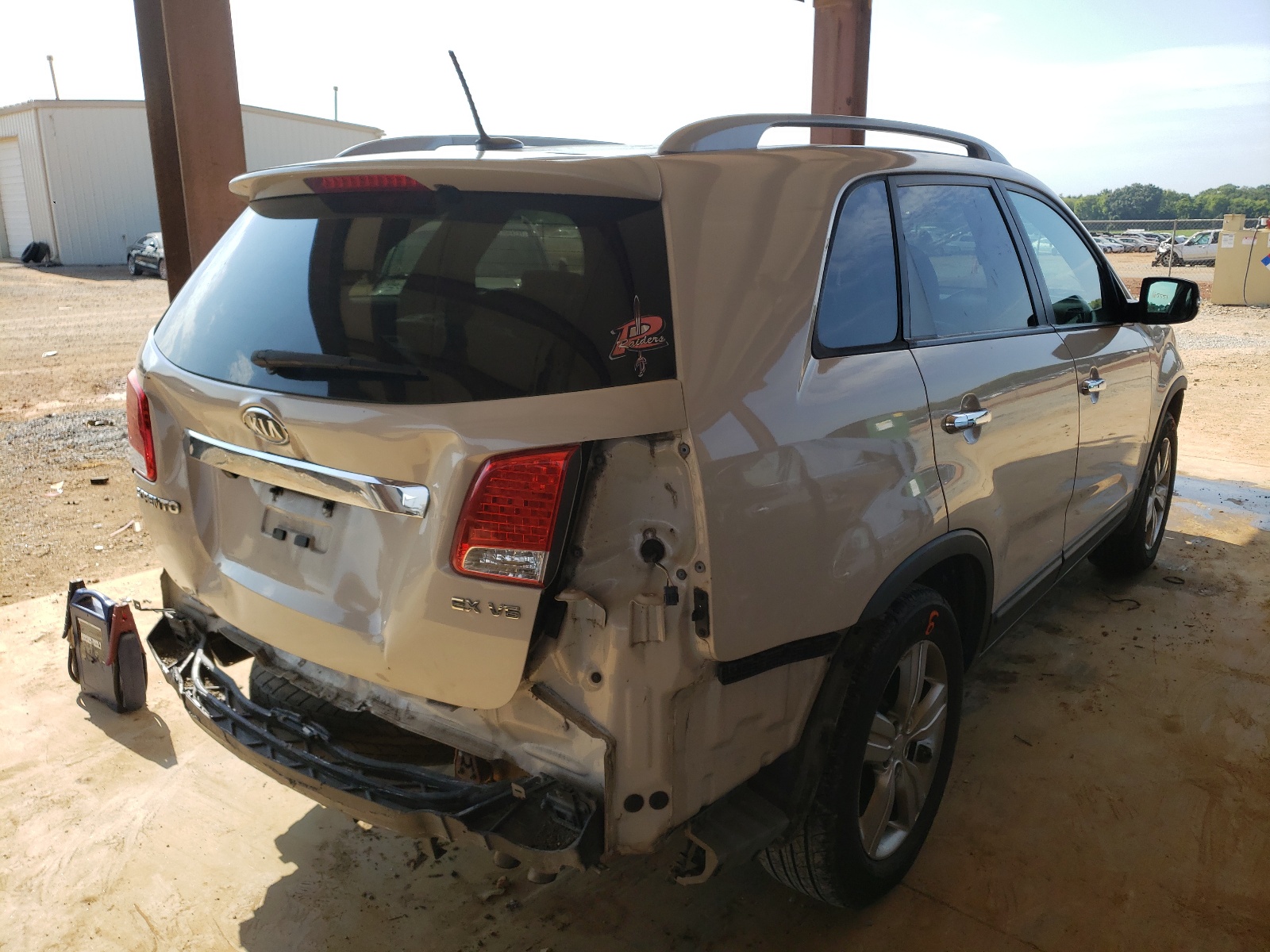Photo 4 from auction – 2012 KIA SORENTO EX with VIN 5XYKU4A21CG187672