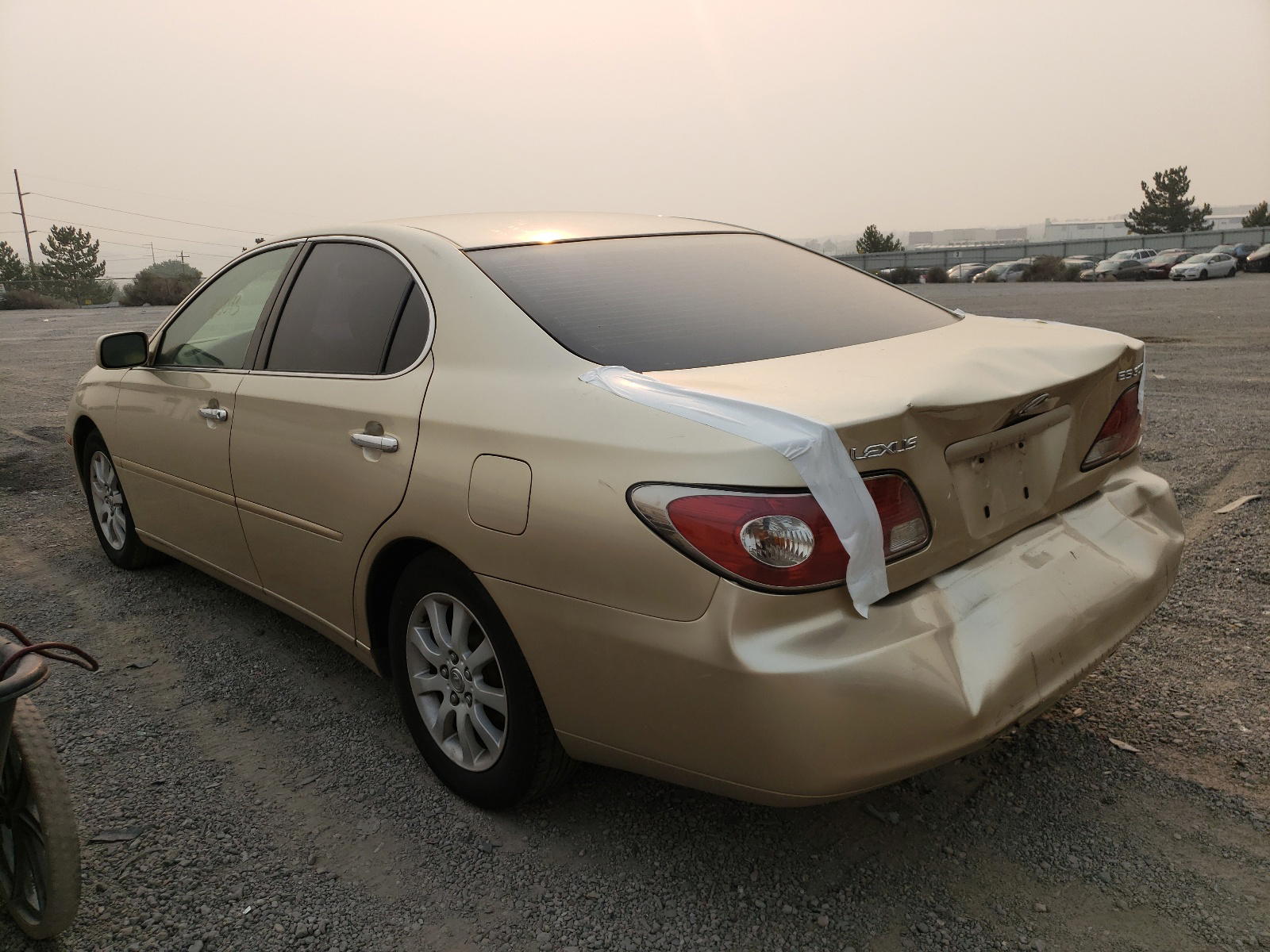 Photo 3 from auction – 2002 LEXUS ES 300 with VIN JTHBF30G920080924