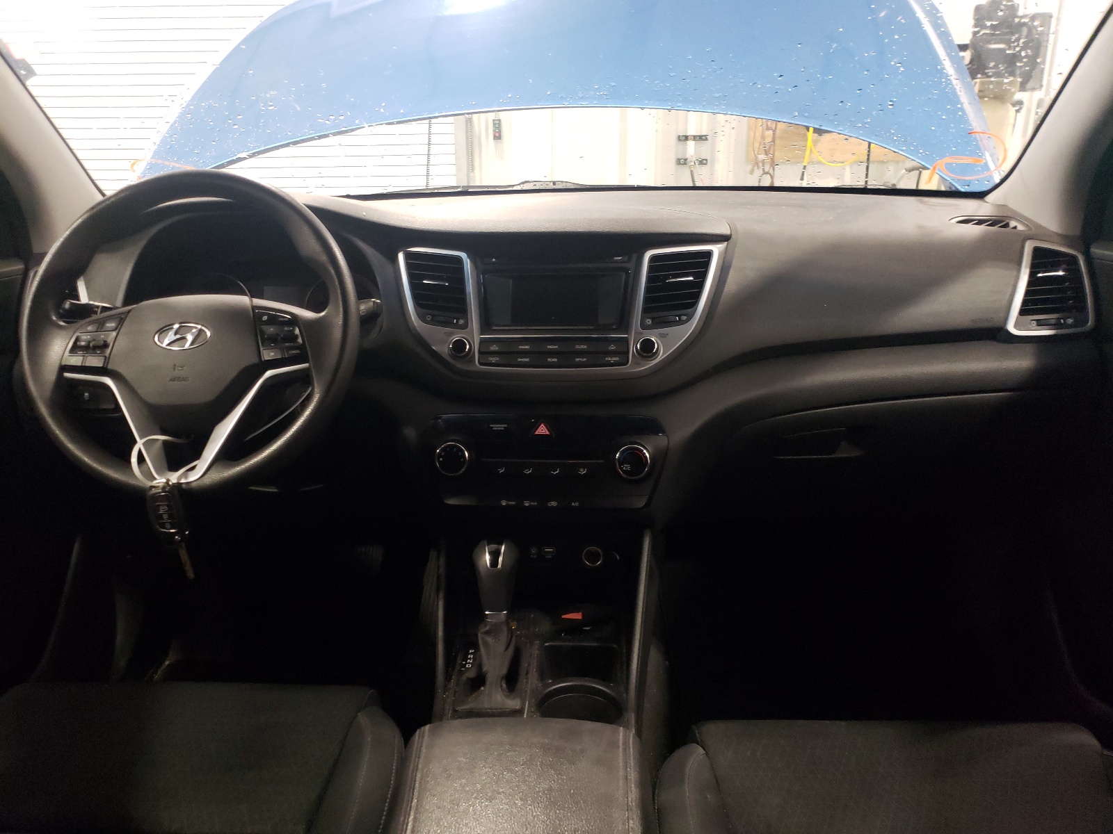 Photo 9 from auction – 2016 HYUNDAI TUCSON LIM with VIN KM8J3CA25GU102597