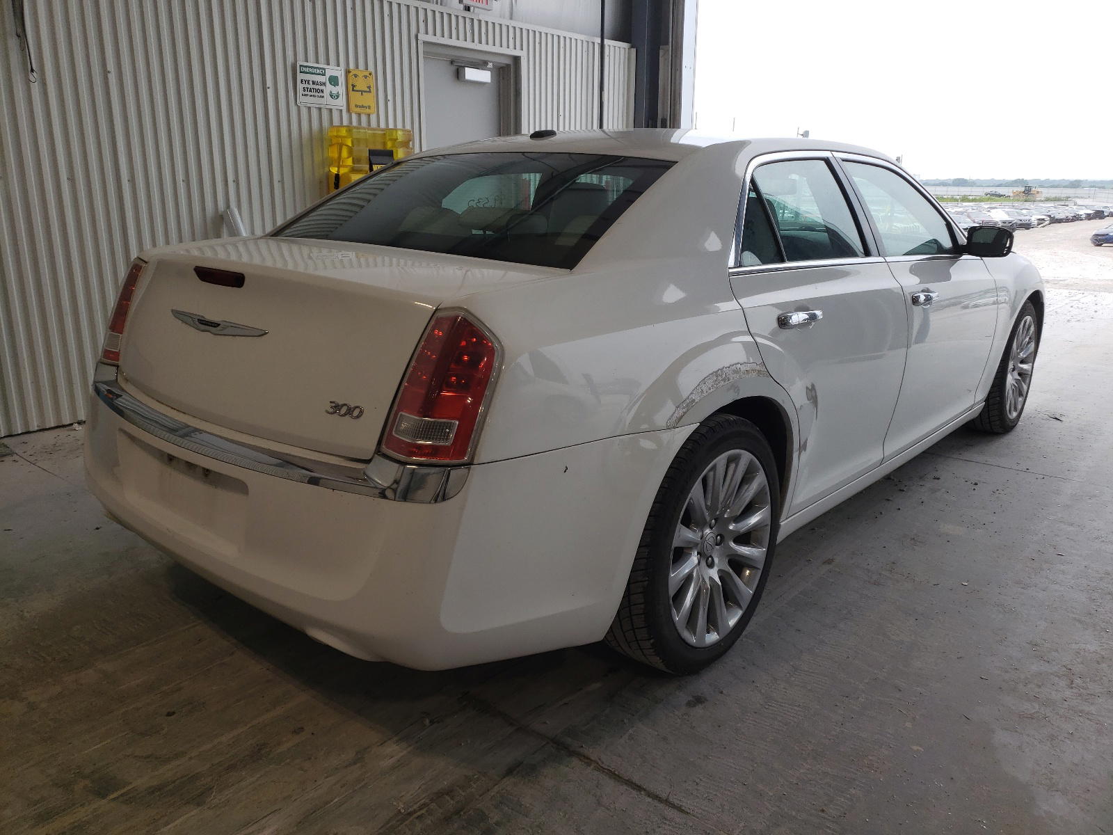 Photo 4 from auction – 2014 CHRYSLER 300 with VIN 2C3CCAAG6EH343120