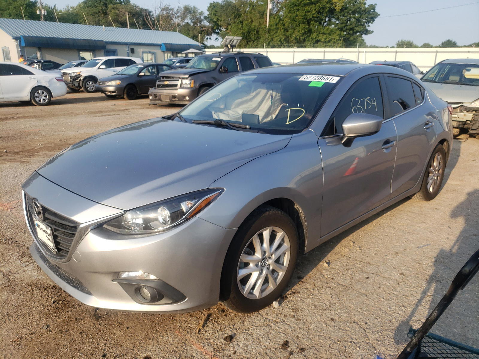 Photo 2 from auction – 2015 MAZDA 3 TOURING with VIN 3MZBM1V74FM176366