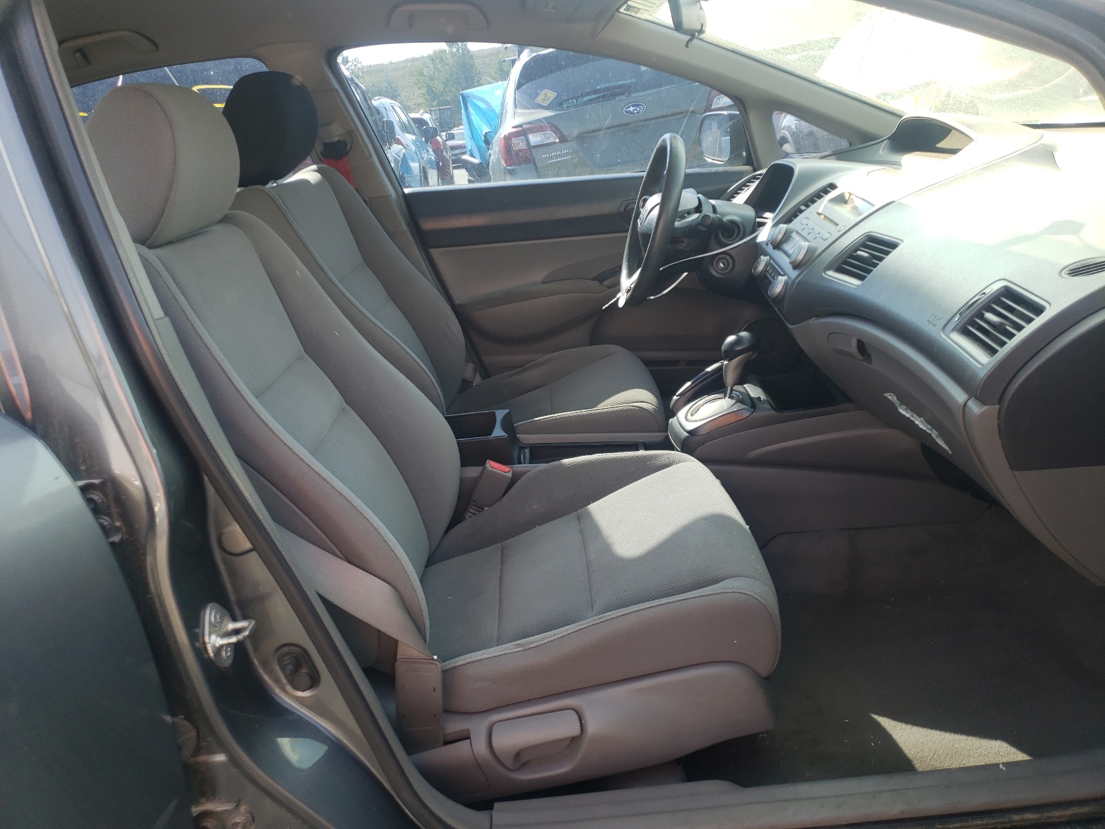 Photo 5 from auction – 2010 HONDA CIVIC VP with VIN 19XFA1F36AE070917