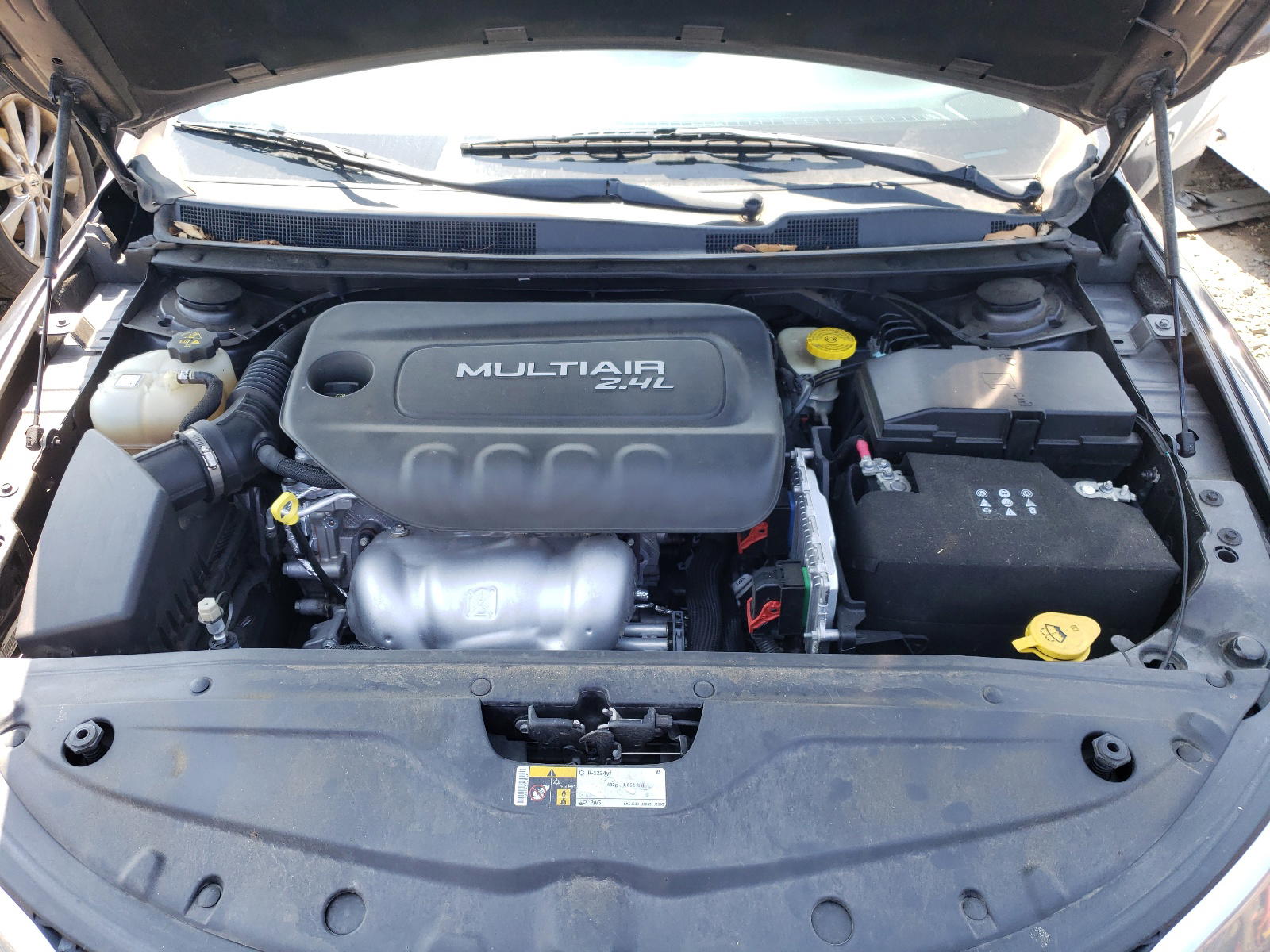 Photo 7 from auction – 2016 CHRYSLER 200 LIMITE with VIN 1C3CCCAB7GN117792