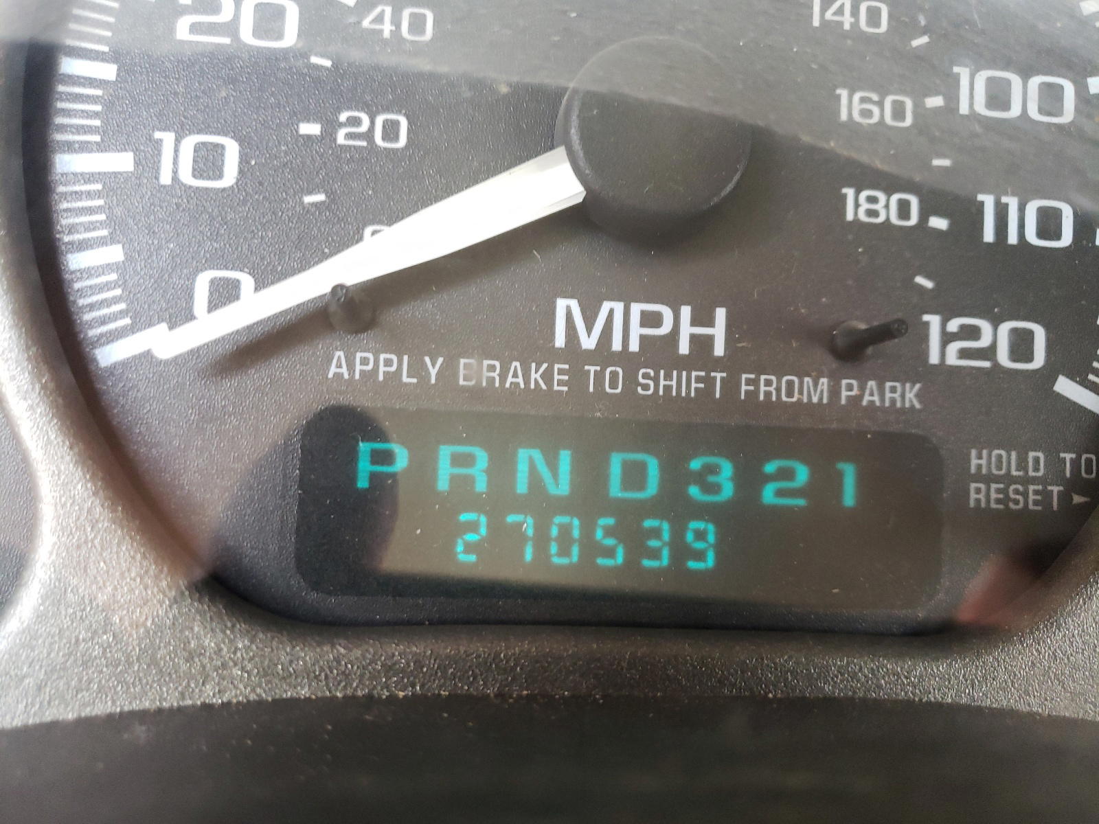Photo 8 from auction – 2002 GMC DENALI with VIN 1GKEK63U12J108873
