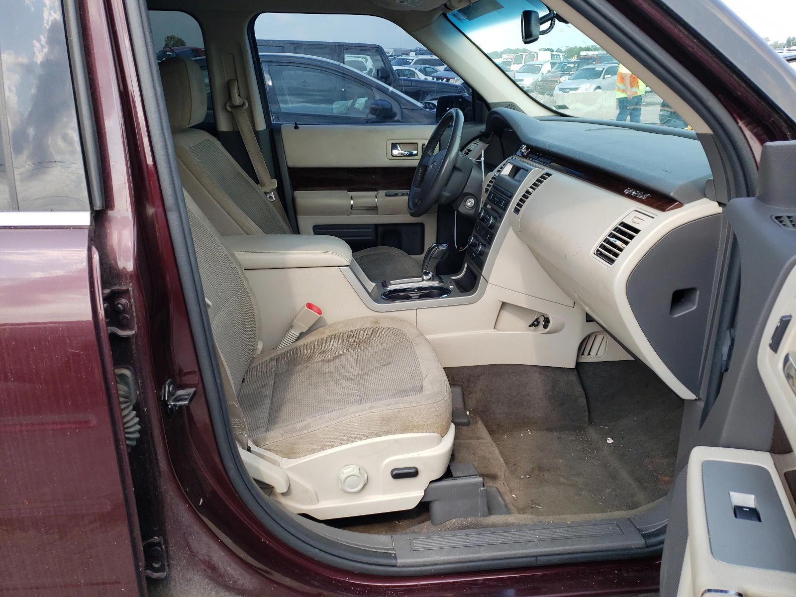 Photo 5 from auction – 2011 FORD FLEX SEL with VIN 2FMHK6CC7BBD35324