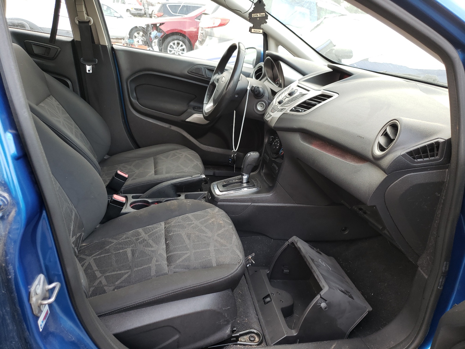 Photo 5 from auction – 2011 FORD FIESTA SES with VIN 3FADP4FJ6BM108813