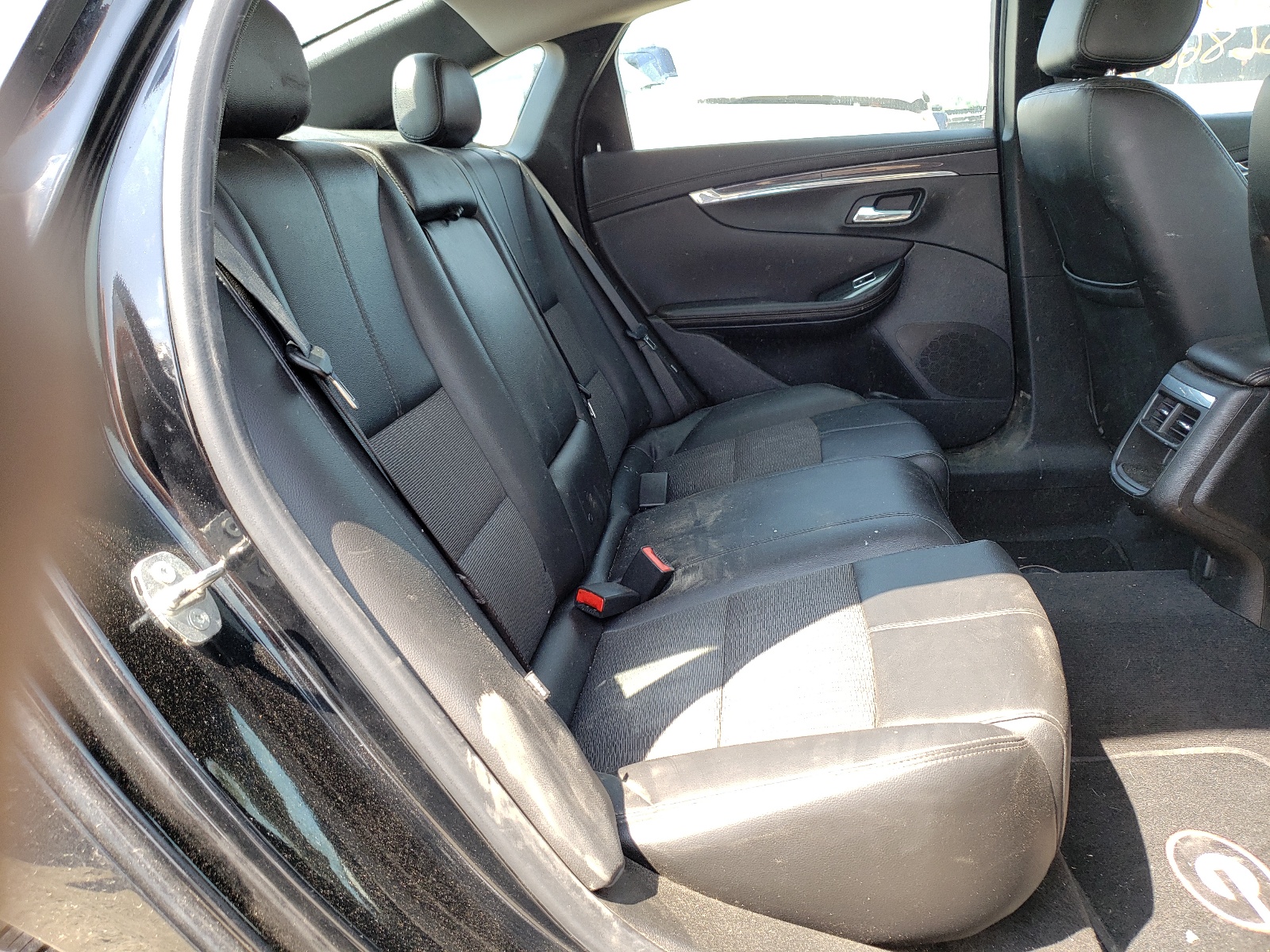 Photo 18 from auction – 2017 CHEVROLET IMPALA LT with VIN 1G1105S35HU172451