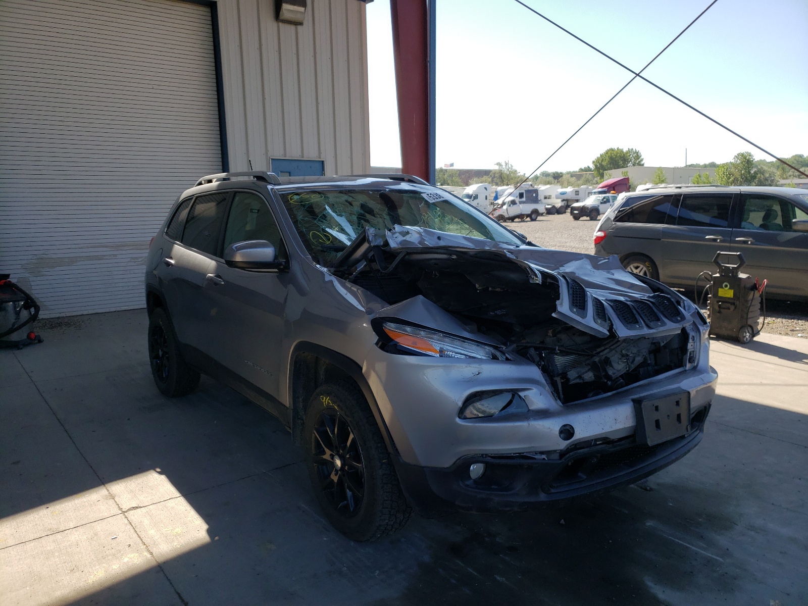 JEEP CHEROKEE L 2014 مع رقم تعريف المركبة 1C4PJMCS7EW178153 - صورة من المزاد