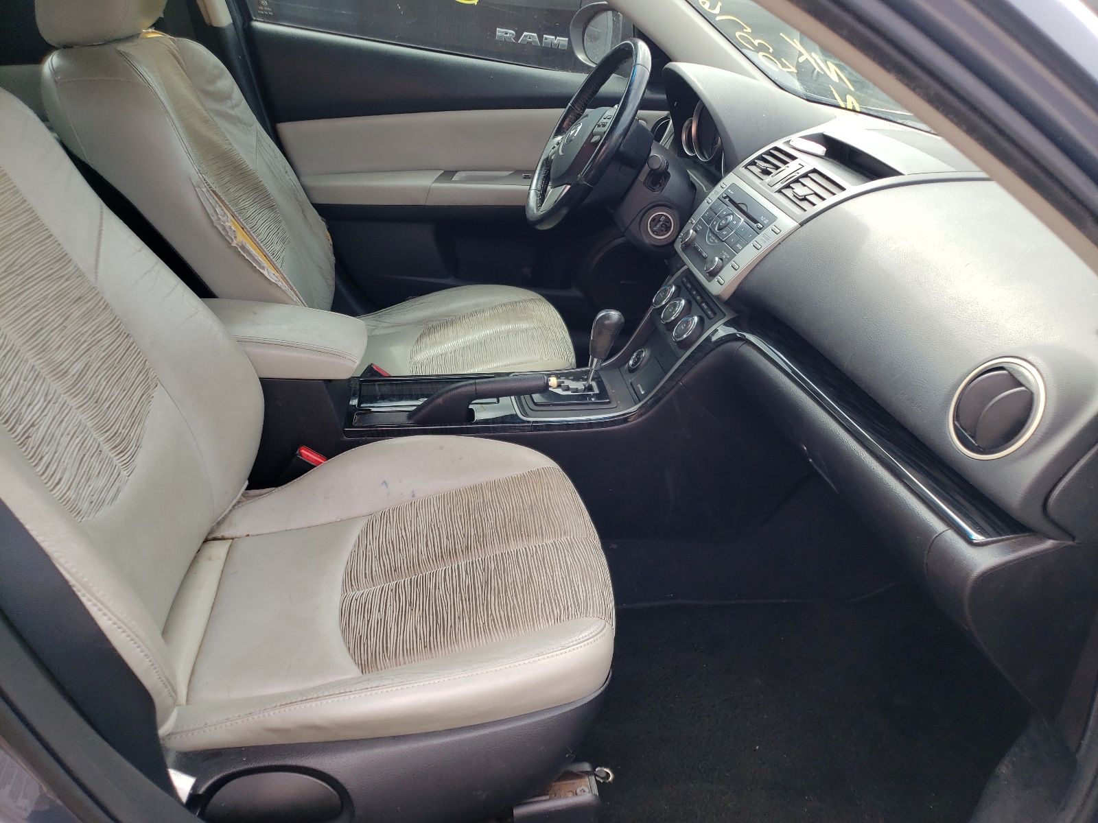 Foto 5 de la subasta – 2009 MAZDA 6 I con VIN 1YVHP82A595M41880