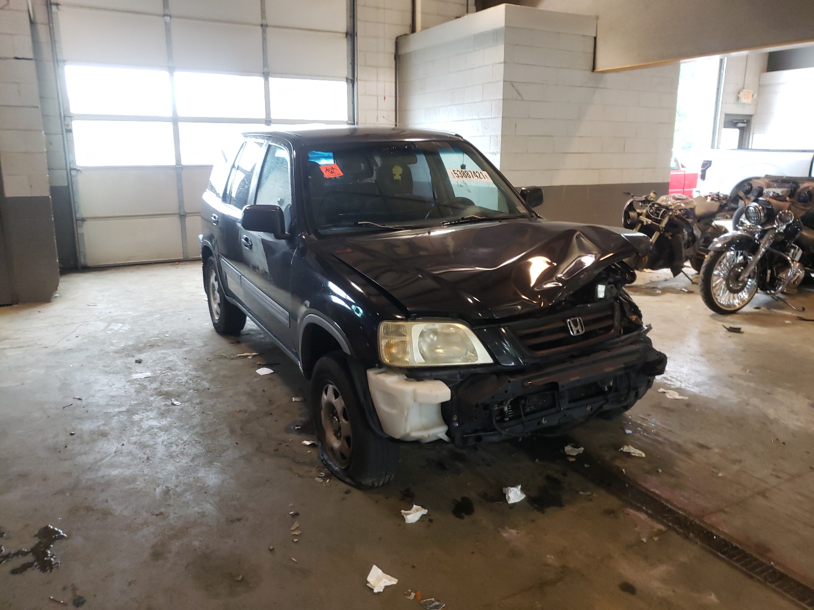 Photo 1 from auction – 2000 HONDA CR-V LX with VIN JHLRD2841YS007184