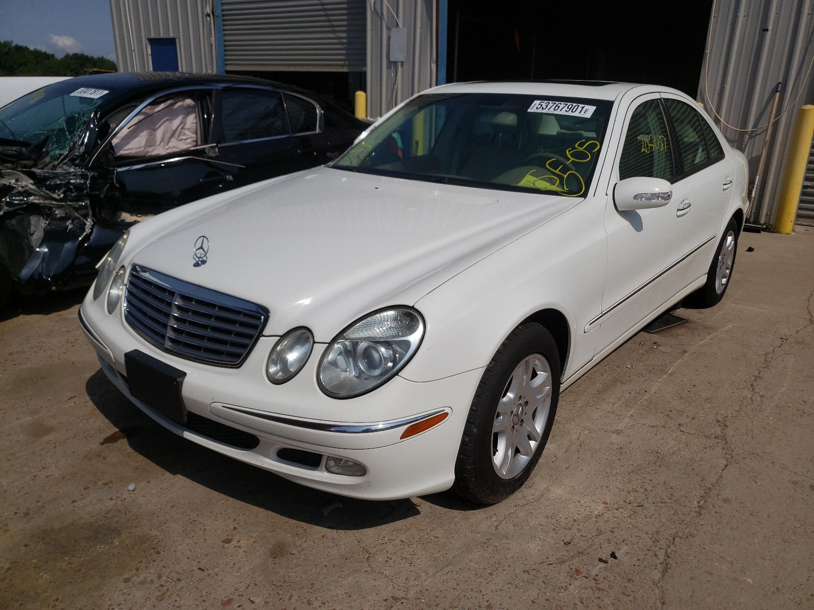 Photo 2 from auction – 2005 MERCEDES-BENZ E 320 with VIN WDBUF65J55A638040