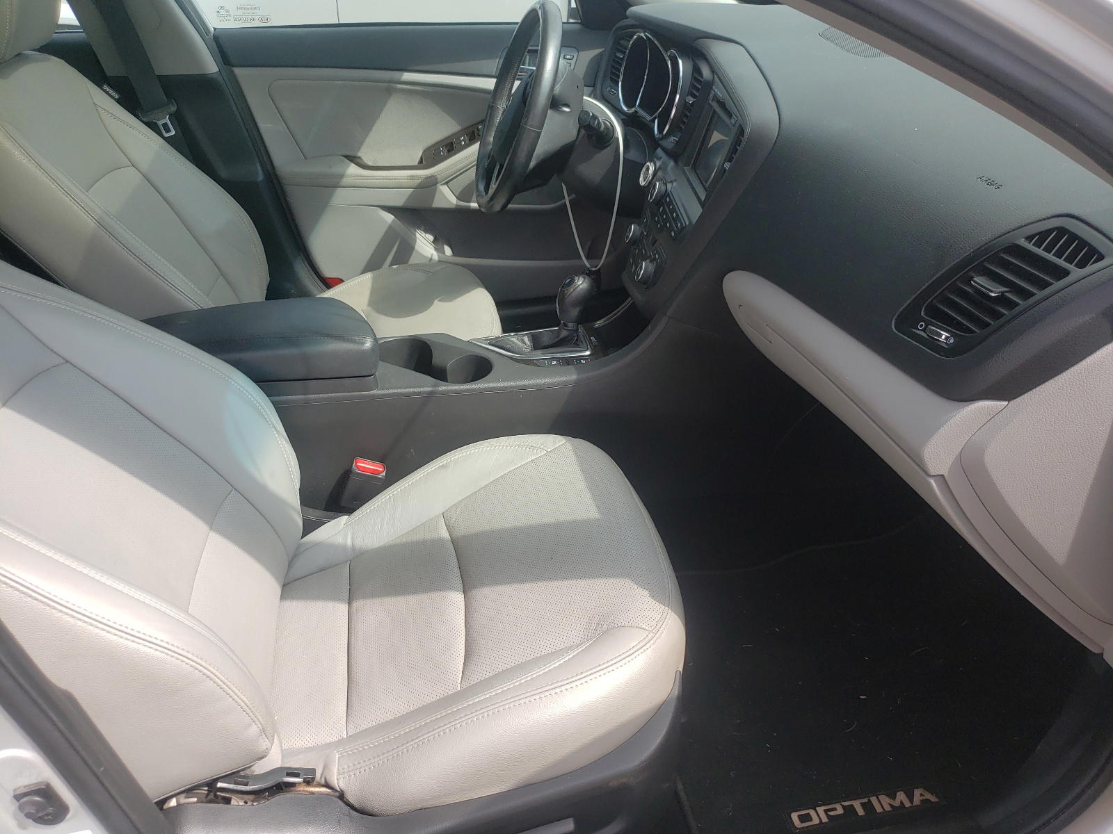 Photo 5 from auction – 2013 KIA OPTIMA EX with VIN 5XXGN4A75DG235226