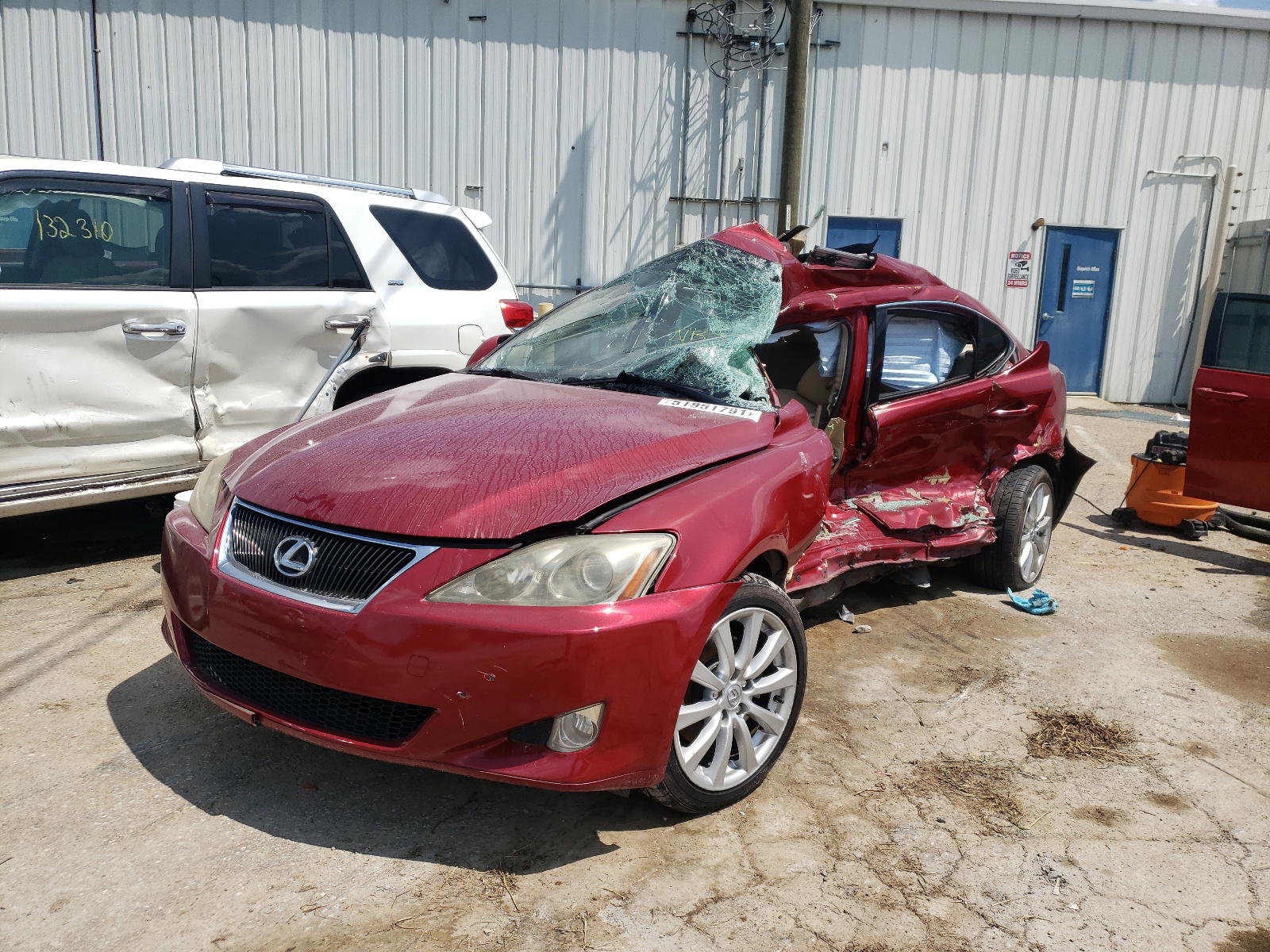 Photo 2 from auction – 2007 LEXUS IS 250 with VIN JTHCK262975013286